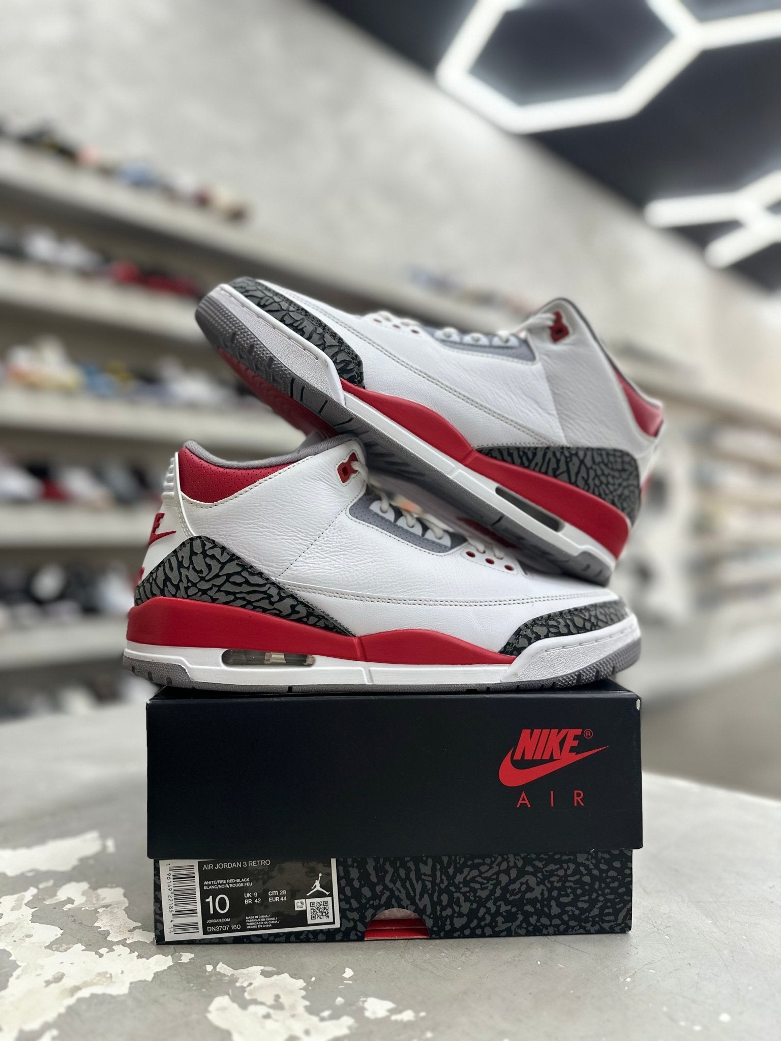 Jordan 3 Retro Fire Red Sz 10 (PREOWNED) - Restock AveJordan 3 Retro Fire Red Sz 10 (PREOWNED)Restock AveRestock Ave1071533171Restock Ave