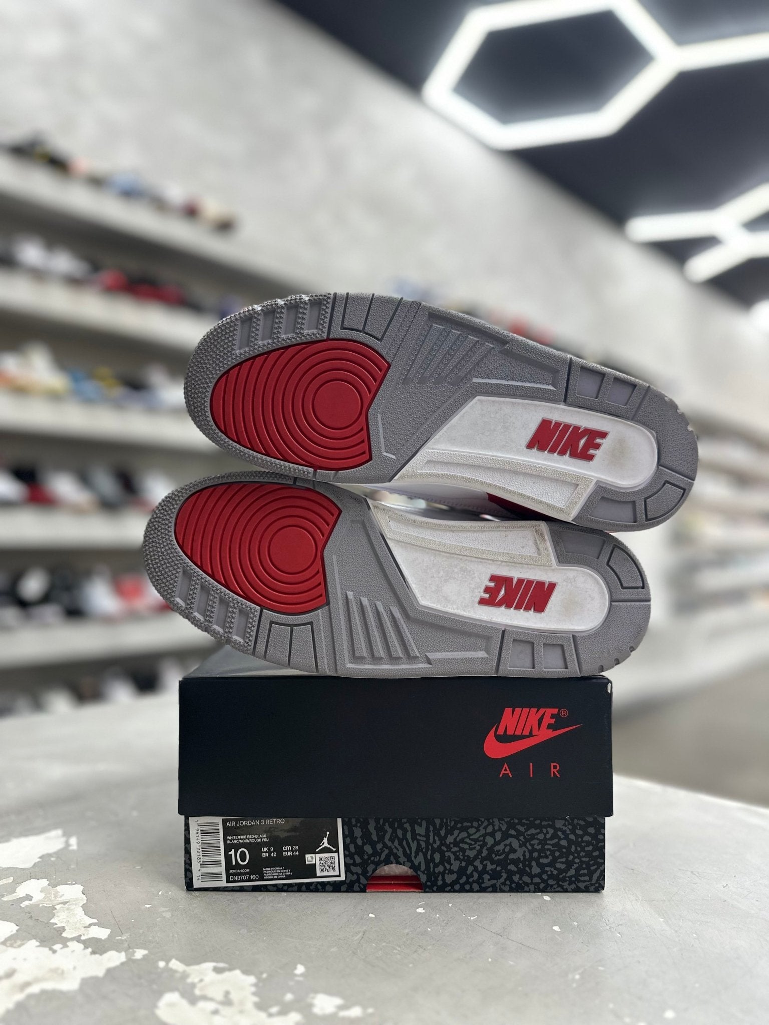 Jordan 3 Retro Fire Red Sz 10 (PREOWNED) - Restock AveJordan 3 Retro Fire Red Sz 10 (PREOWNED)Restock AveRestock Ave1071533171Restock Ave