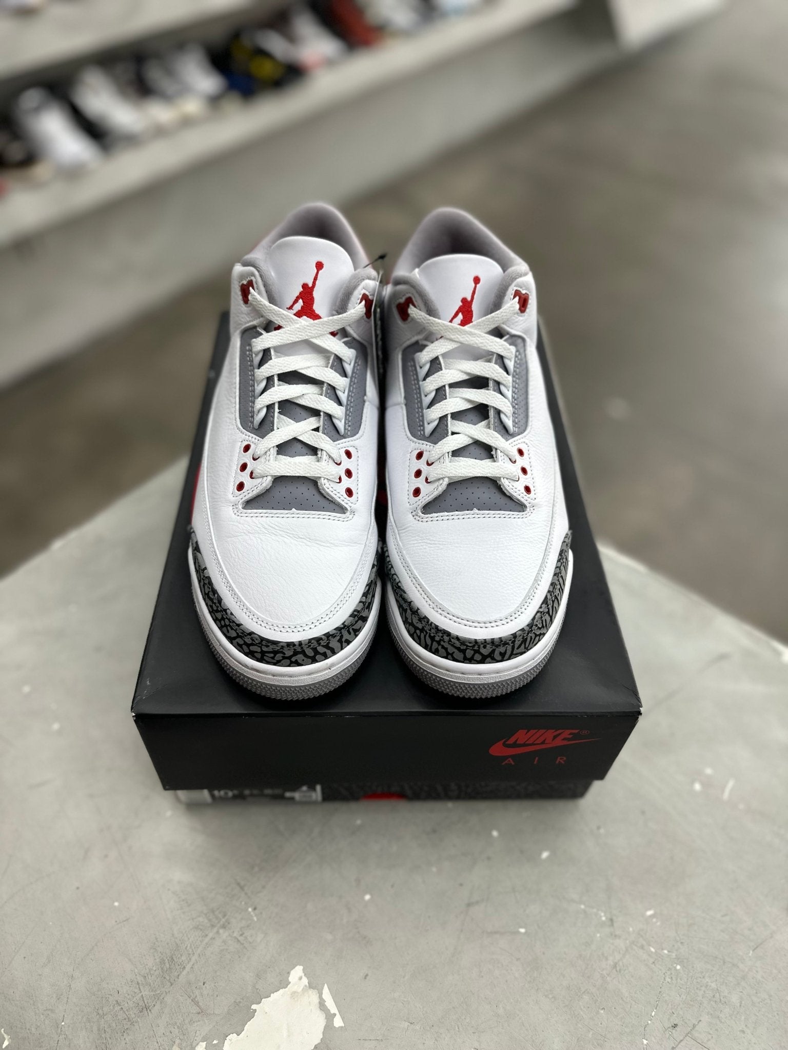 Jordan 3 Retro Fire Red Sz 10.5 (PREOWNED) - Restock AveJordan 3 Retro Fire Red Sz 10.5 (PREOWNED)Restock AveRestock Ave10.5Restock Ave
