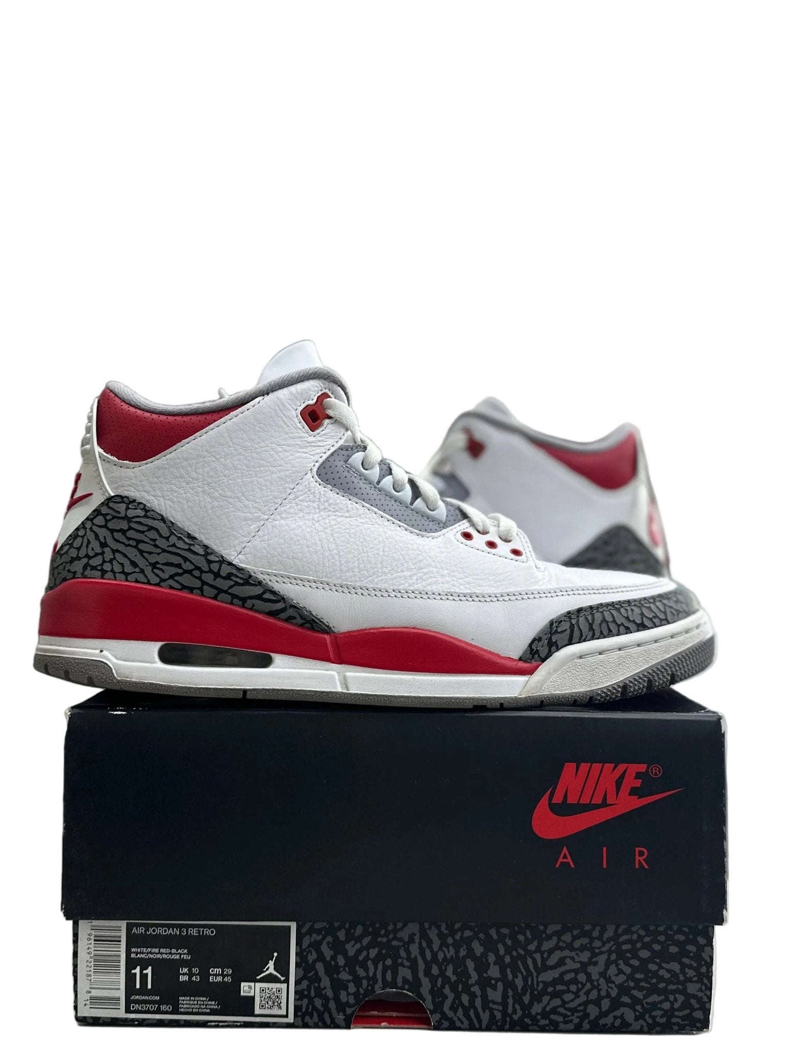 Jordan 3 Retro Fire Red Sz 11 (PREOWNED) - Restock AveJordan 3 Retro Fire Red Sz 11 (PREOWNED)Restock AveRestock Ave11Restock Ave