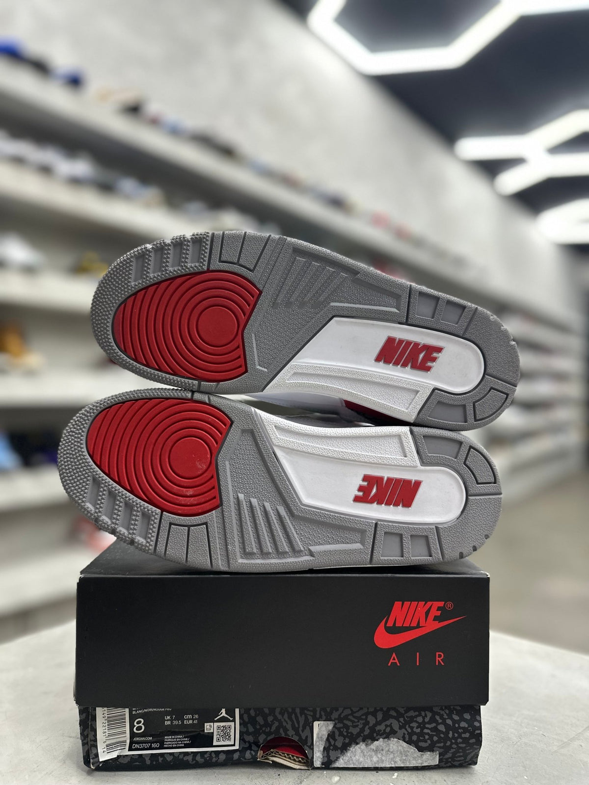 Jordan 3 Retro Fire Red Sz 8 (PREOWNED) - Restock AveJordan 3 Retro Fire Red Sz 8 (PREOWNED)Restock AveRestock Ave8Restock Ave