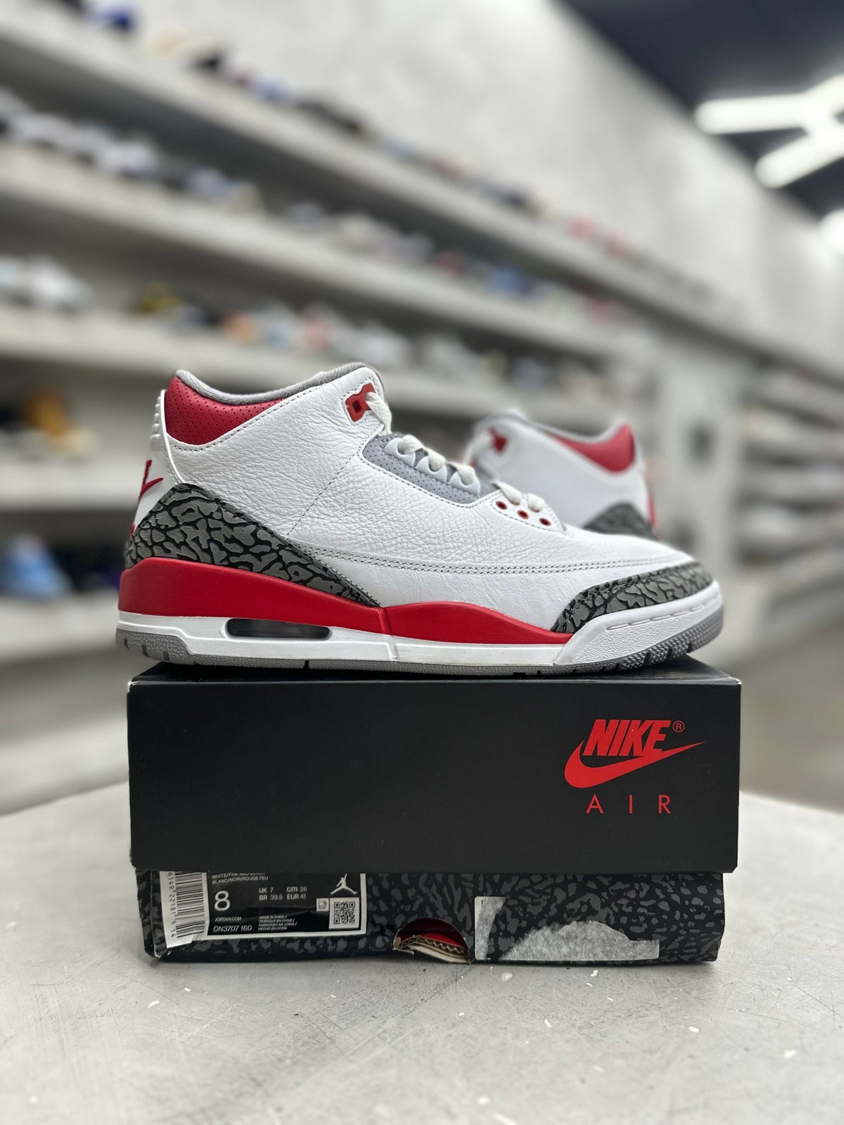 Jordan 3 Retro Fire Red Sz 8 (PREOWNED) - Restock AveJordan 3 Retro Fire Red Sz 8 (PREOWNED)Restock AveRestock Ave8Restock Ave