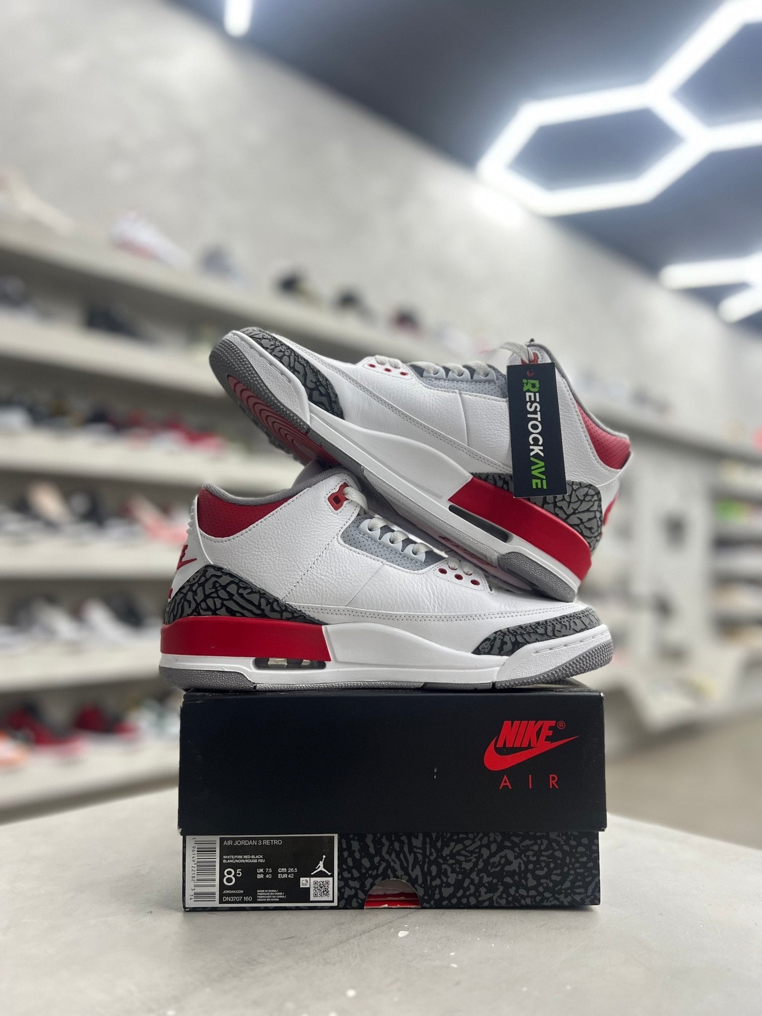 Jordan 3 Retro Fire Red Sz 8.5 (PREOWNED) - Restock AveJordan 3 Retro Fire Red Sz 8.5 (PREOWNED)Restock AveRestock Ave8.509461619Restock Ave