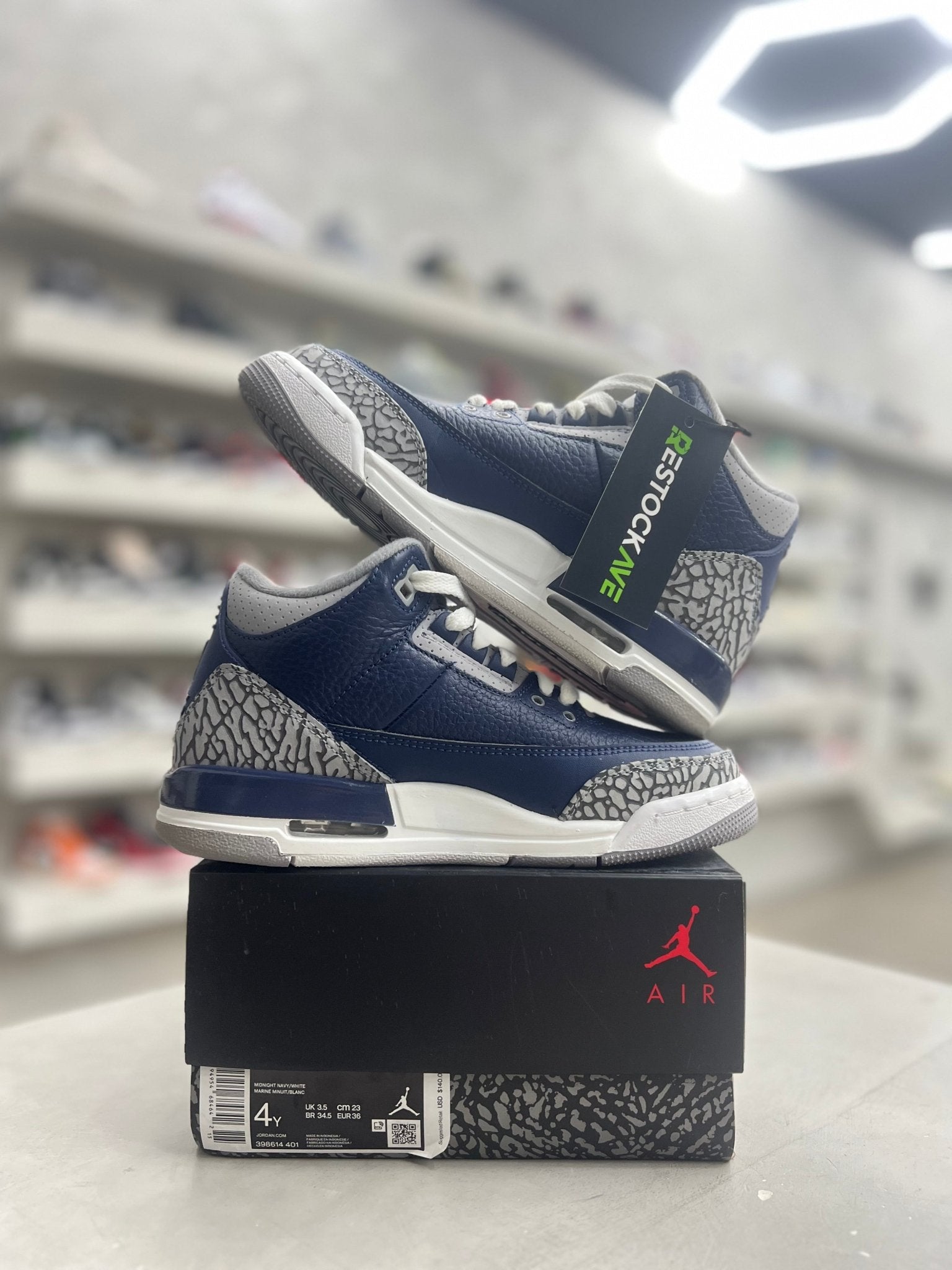 Jordan 3 Retro Georgetown Sz 4y (PREOWNED) - Restock AveJordan 3 Retro Georgetown Sz 4y (PREOWNED)Restock AveRestock Ave4yRestock Ave
