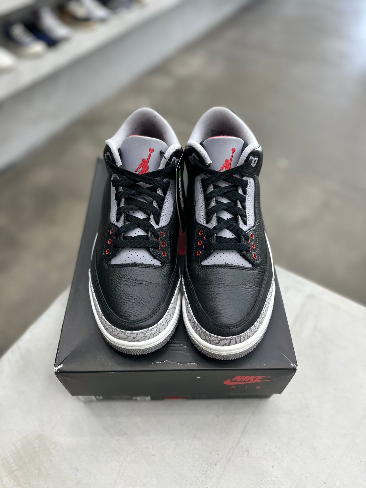 Jordan 3 Retro OG Black Cement Sz 9 (PREOWNED) - Restock AveJordan 3 Retro OG Black Cement Sz 9 (PREOWNED)Restock AveRestock Ave987149683Restock Ave