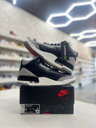 Jordan 3 Retro OG Black Cement Sz 9 (PREOWNED) - Restock AveJordan 3 Retro OG Black Cement Sz 9 (PREOWNED)Restock AveRestock Ave9Restock Ave