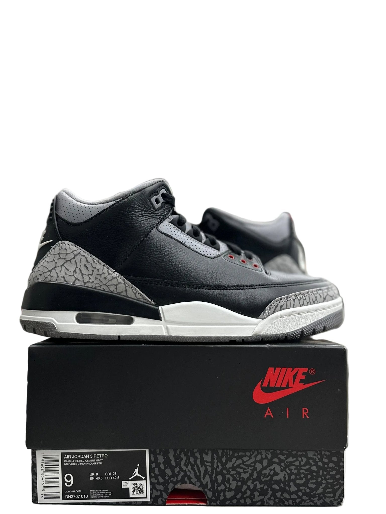 Jordan 3 Retro OG Black Cement Sz 9 (PREOWNED) - Restock AveJordan 3 Retro OG Black Cement Sz 9 (PREOWNED)Restock AveRestock Ave9Restock Ave