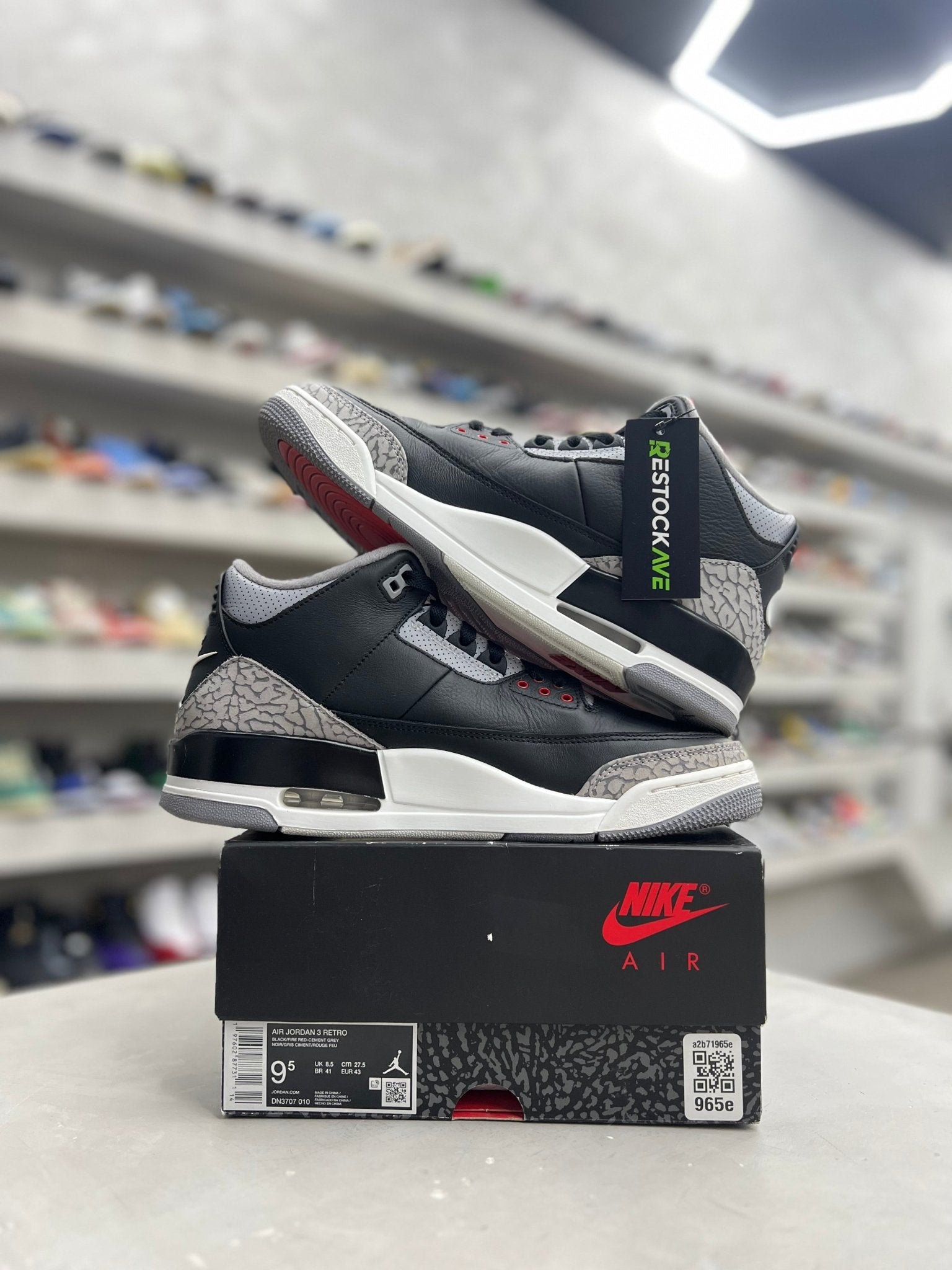 Jordan 3 Retro OG Black Cement Sz 9.5 (PREOWNED) - Restock AveJordan 3 Retro OG Black Cement Sz 9.5 (PREOWNED)Restock AveRestock Ave9.5Restock Ave