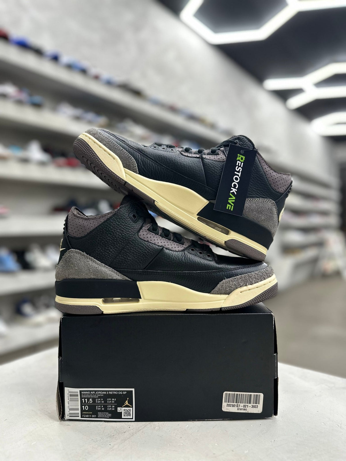 Jordan 3 Retro OG SP A Ma Maniére While You Were Sleeping Sz w11.5/10 (PREOWNED) - Restock AveJordan 3 Retro OG SP A Ma Maniére While You Were Sleeping Sz w11.5/10 (PREOWNED)Restock AveRestock AveW11.5/10menRestock Ave