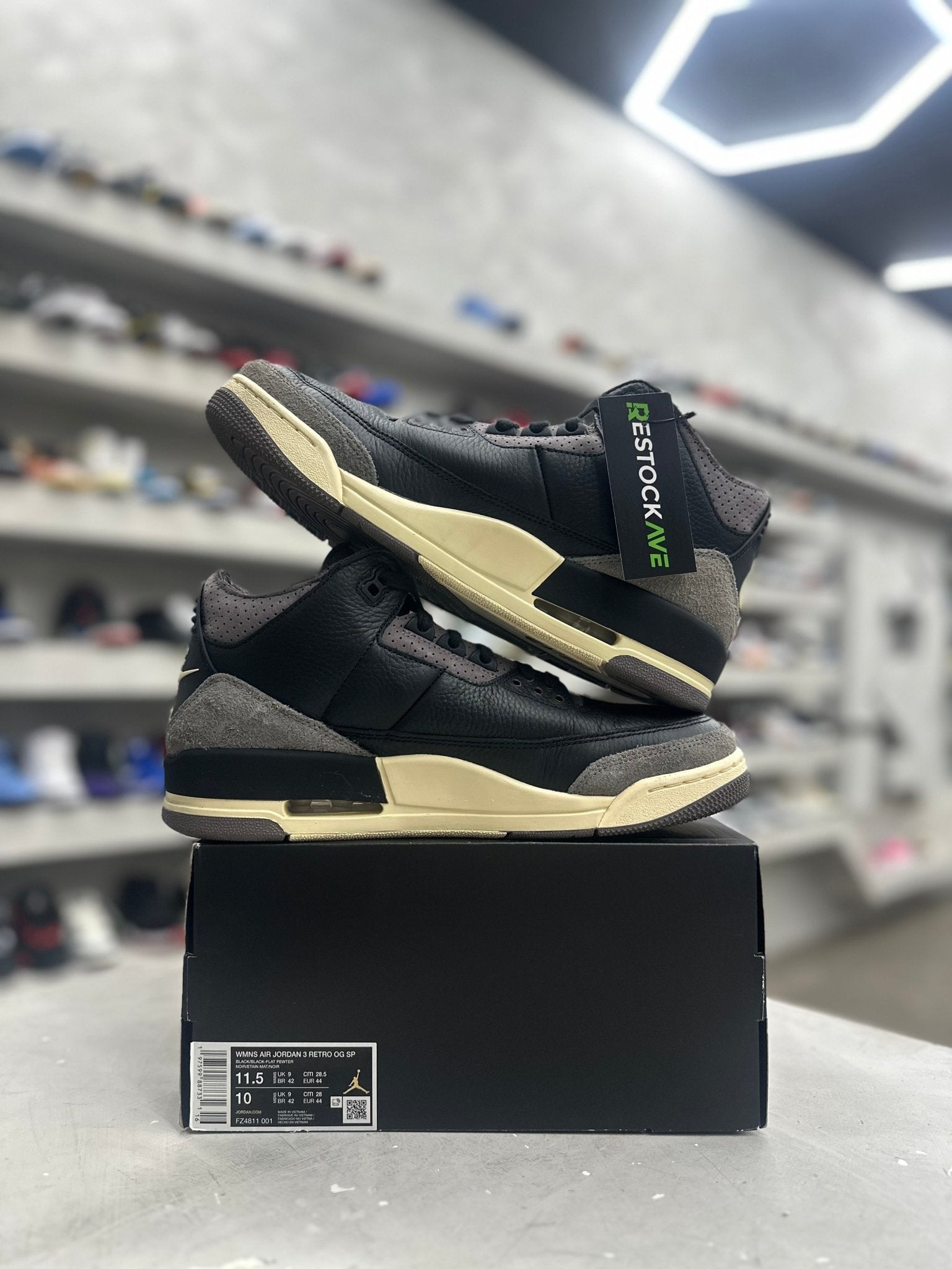 Jordan 3 Retro OG SP A Ma Maniére While You Were Sleeping Sz W11.5/10M (PREOWNED) - Restock AveJordan 3 Retro OG SP A Ma Maniére While You Were Sleeping Sz W11.5/10M (PREOWNED)Restock AveRestock AveW11.5/10menRestock Ave