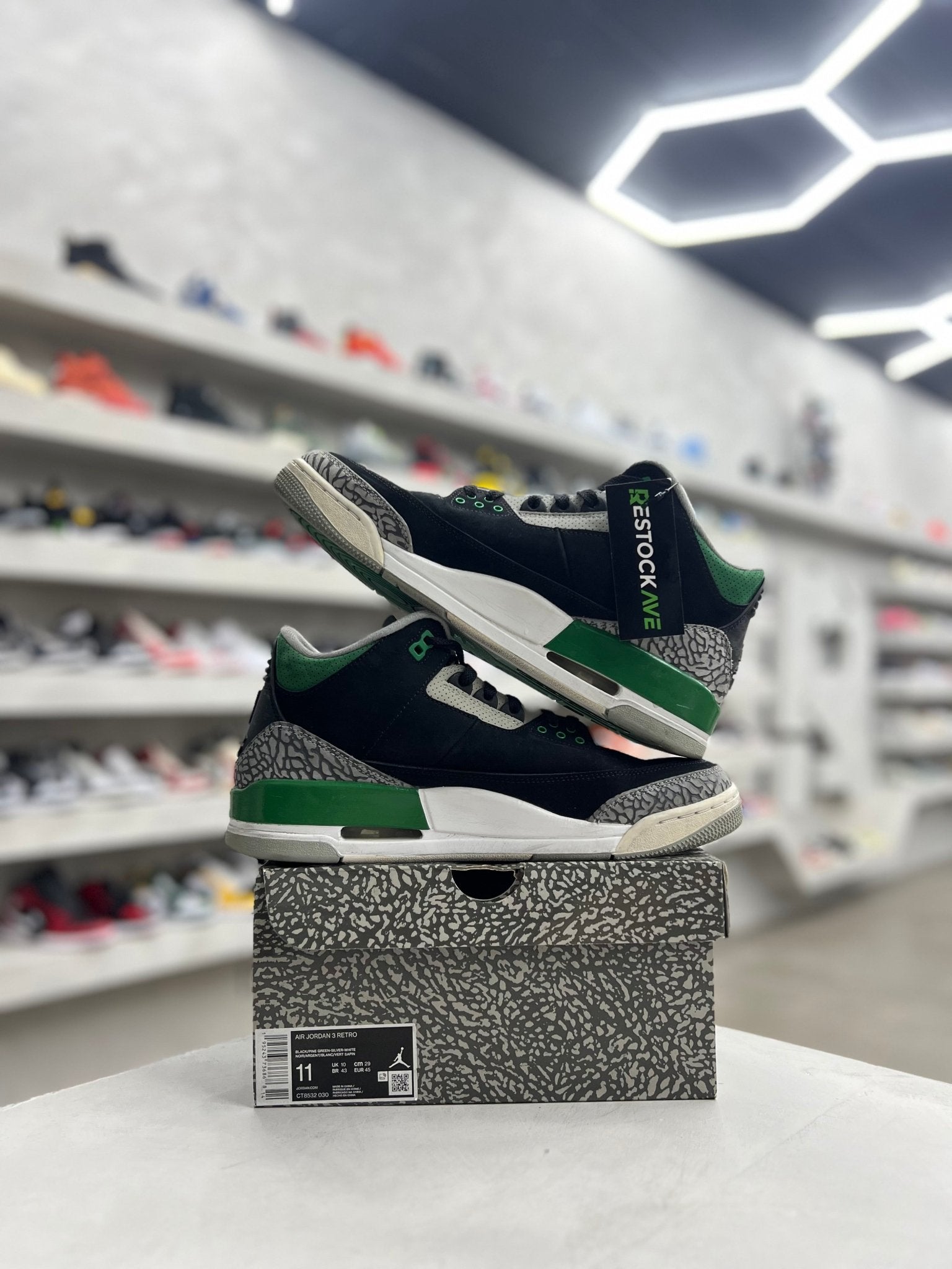 Jordan 3 Retro Pine Green Sz 11 (PREOWNED) - Restock AveJordan 3 Retro Pine Green Sz 11 (PREOWNED)Restock AveRestock Ave1160340083Restock Ave