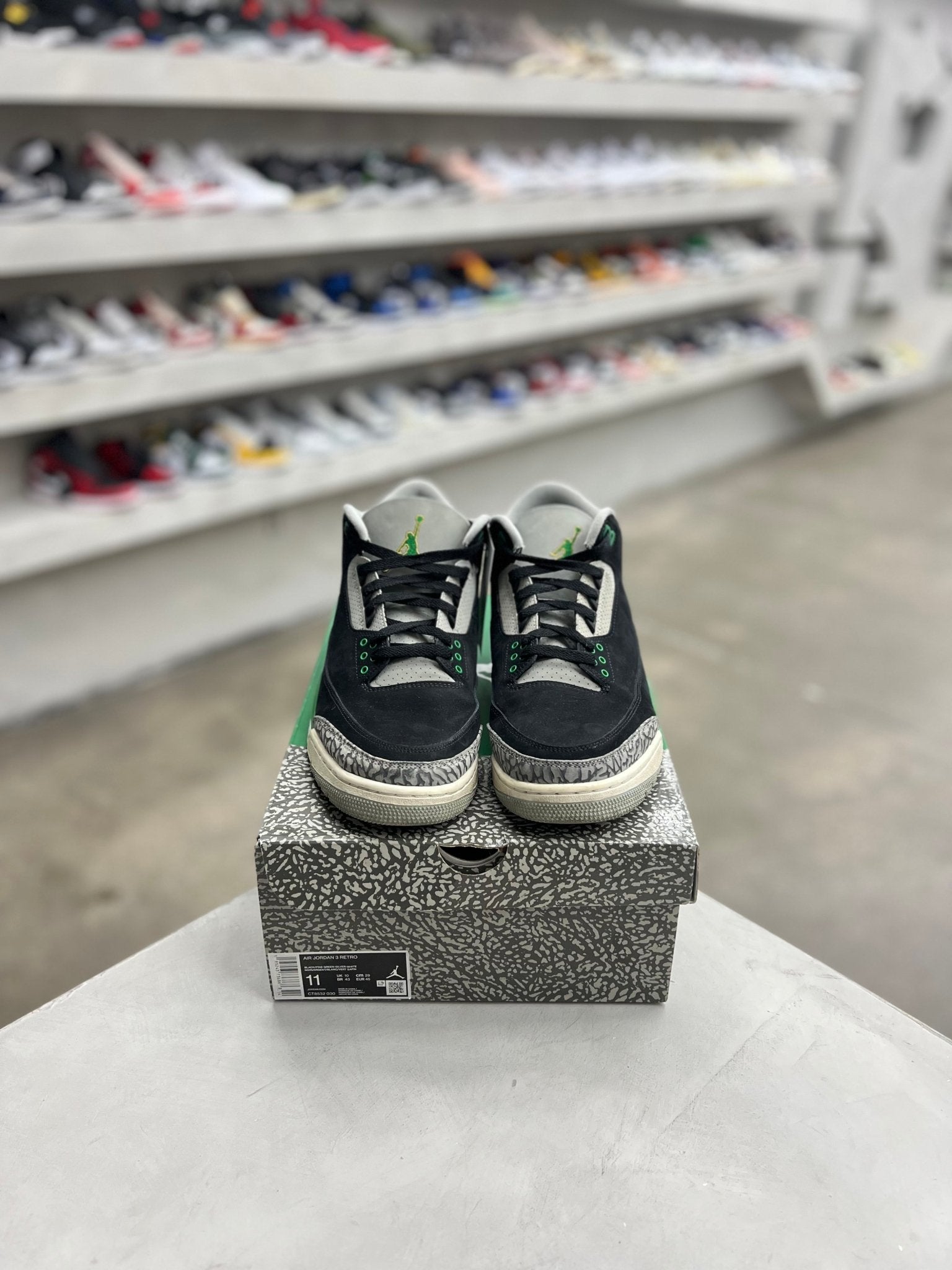Jordan 3 Retro Pine Green Sz 11 (PREOWNED) - Restock AveJordan 3 Retro Pine Green Sz 11 (PREOWNED)Restock AveRestock Ave1160340083Restock Ave