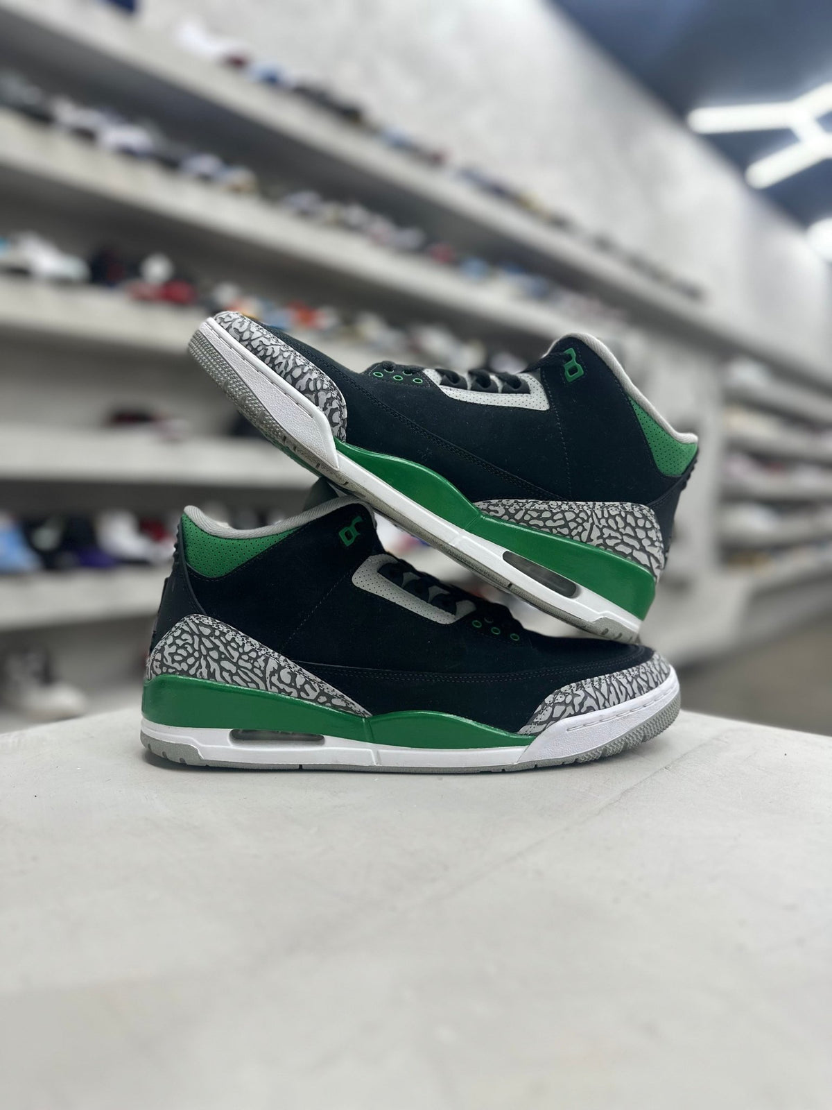 Jordan 3 Retro Pine Green Sz 12 (PREOWNED) (NO BOX) - Restock AveJordan 3 Retro Pine Green Sz 12 (PREOWNED) (NO BOX)Restock AveRestock Ave1200730995Restock Ave