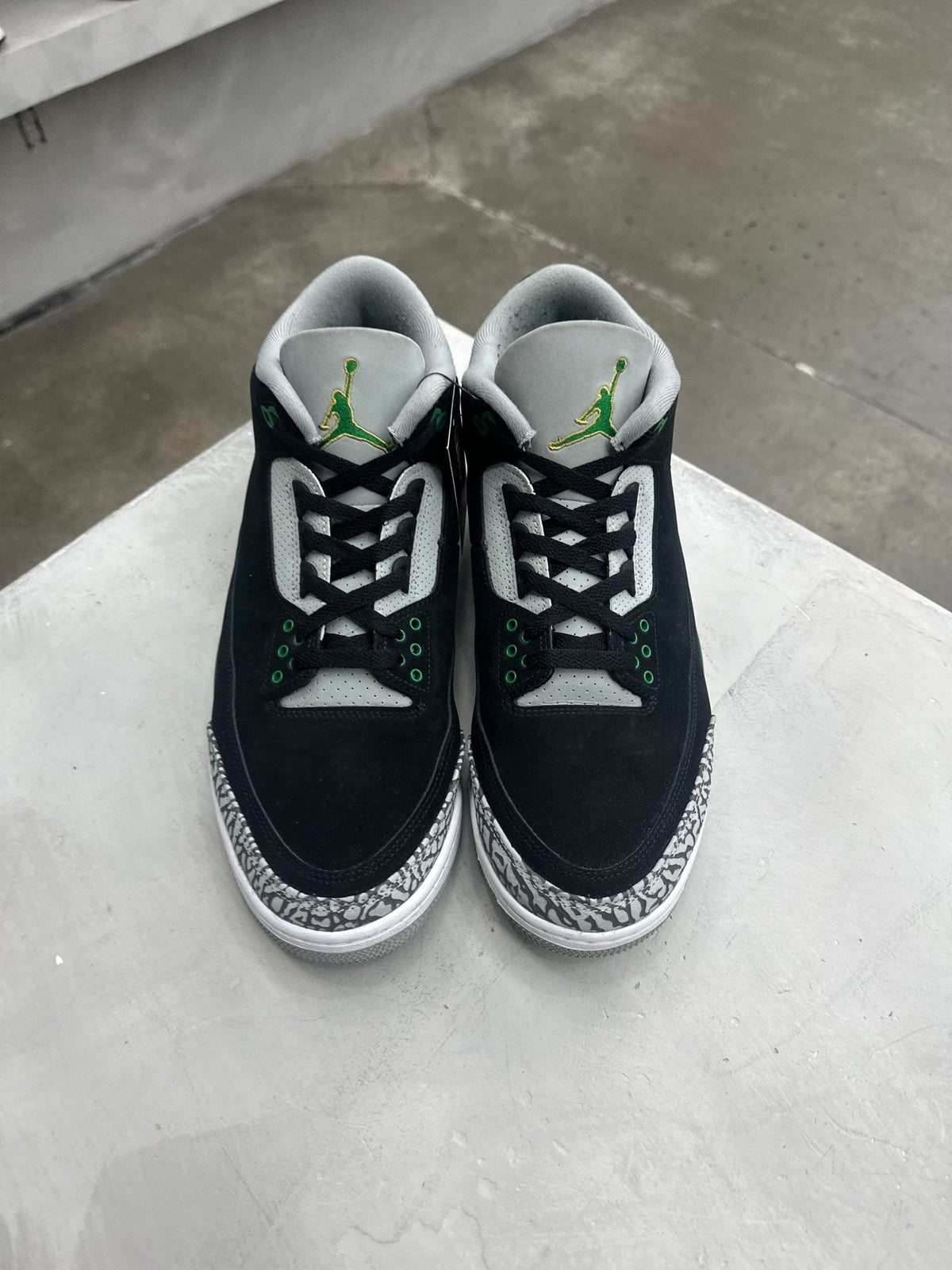 Jordan 3 Retro Pine Green Sz 12 (PREOWNED) (NO BOX) - Restock AveJordan 3 Retro Pine Green Sz 12 (PREOWNED) (NO BOX)Restock AveRestock Ave1200730995Restock Ave
