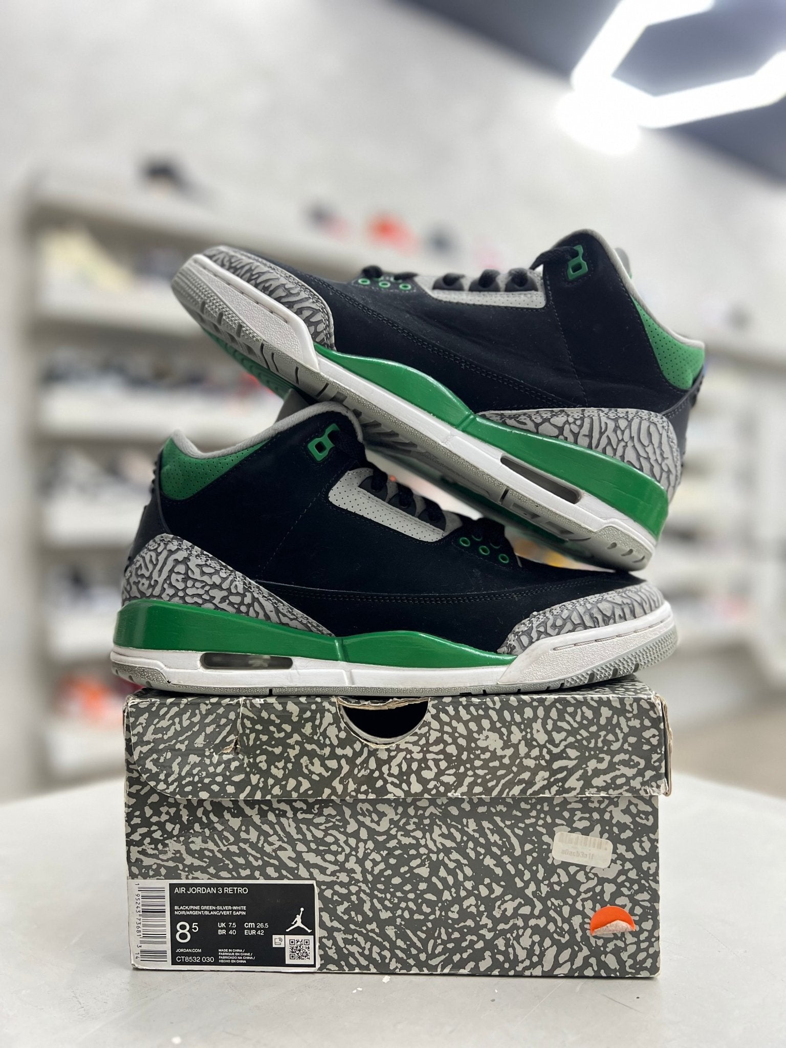 Jordan 3 Retro Pine Green SZ 8.5 (PREOWNED) - Restock AveJordan 3 Retro Pine Green SZ 8.5 (PREOWNED)Restock AveRestock AveRestock Ave