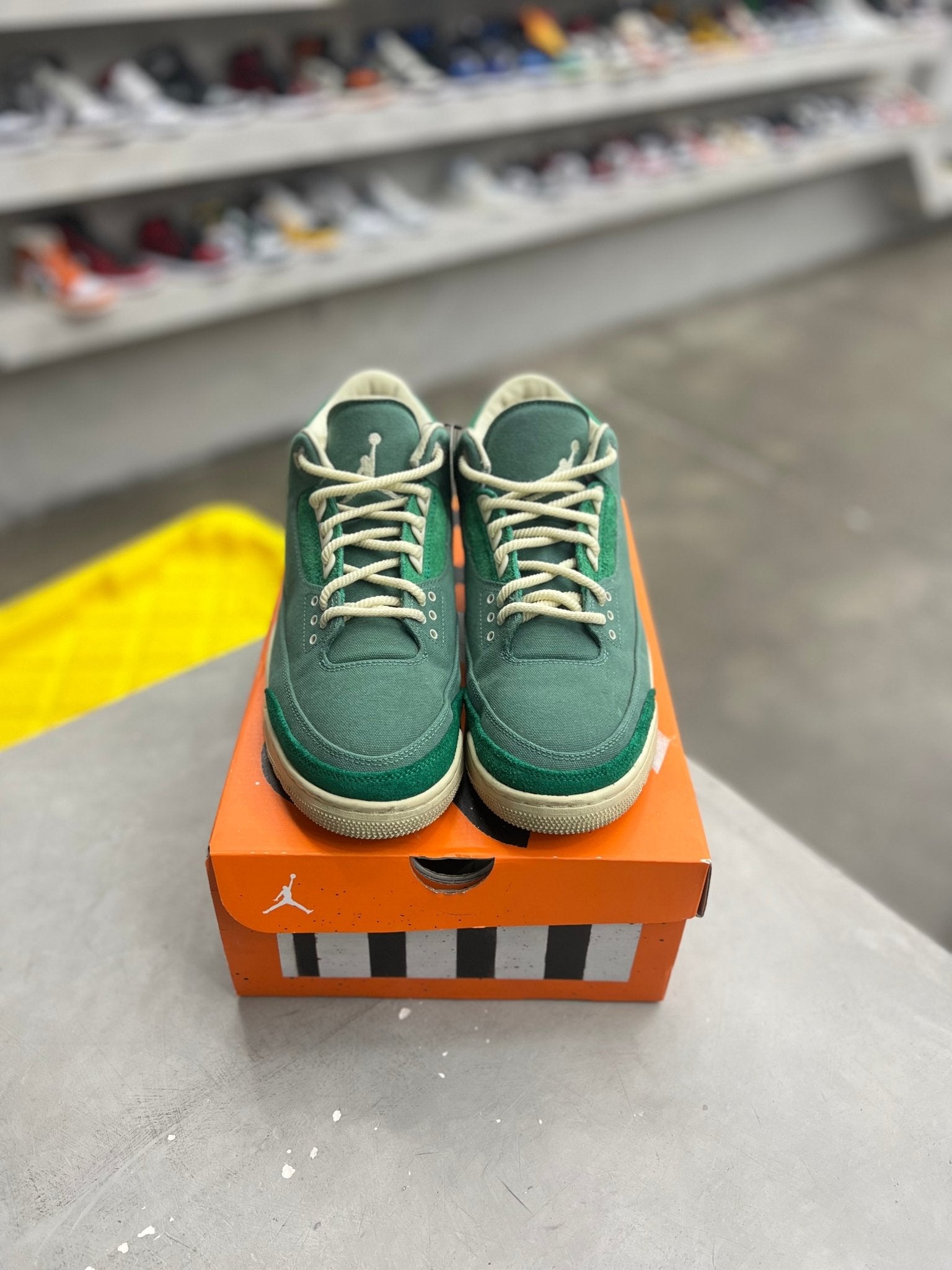 Jordan 3 Retro SP Nina Chanel Abney Bicoastal Sz 8.5 - Restock AveJordan 3 Retro SP Nina Chanel Abney Bicoastal Sz 8.5Restock AveRestock Ave8.5Restock Ave