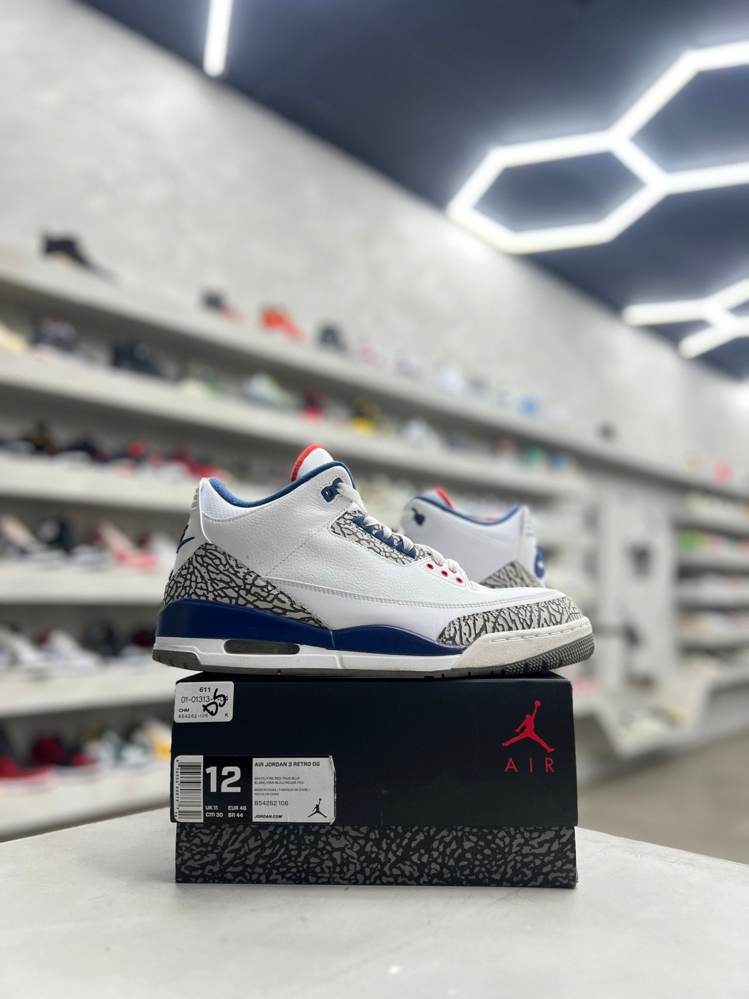Jordan 3 Retro True Blue Sz 12 (PREOWNED) - Restock AveJordan 3 Retro True Blue Sz 12 (PREOWNED)Restock AveRestock Ave12Restock Ave