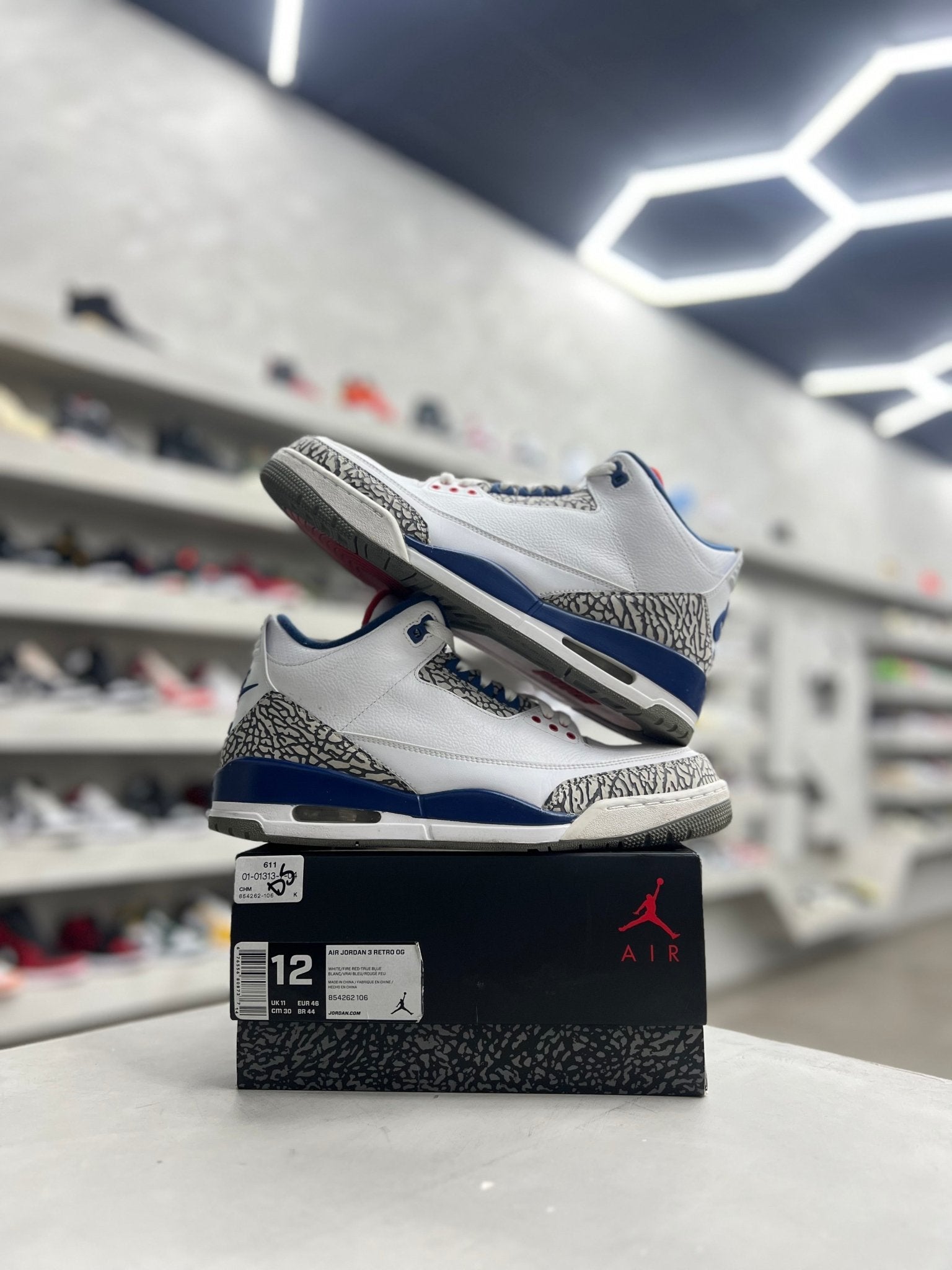 Jordan 3 Retro True Blue Sz 12 (PREOWNED) - Restock AveJordan 3 Retro True Blue Sz 12 (PREOWNED)Restock AveRestock Ave12Restock Ave