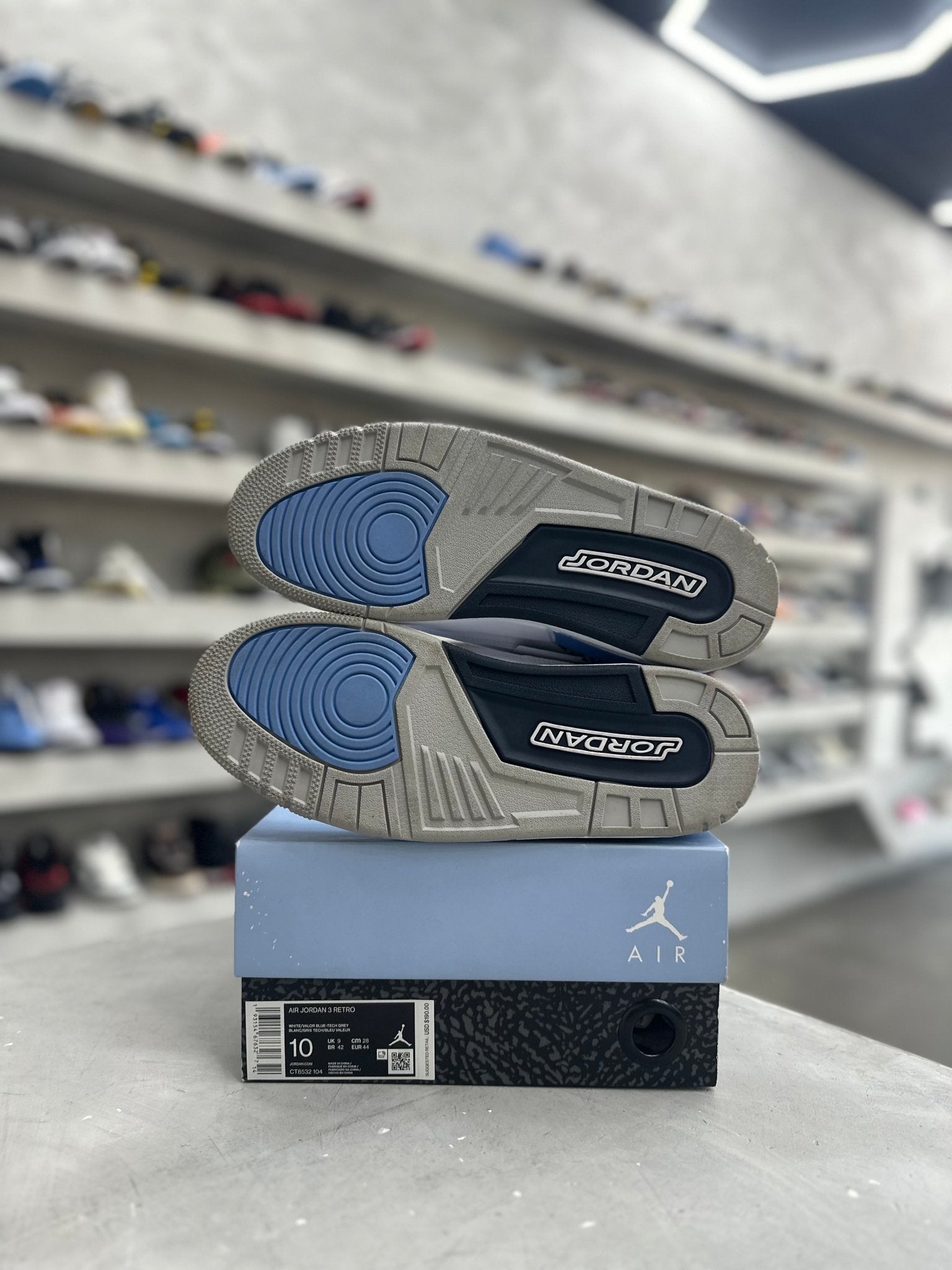 Jordan 3 Retro UNC Sz 10 (PREOWNED) - Restock AveJordan 3 Retro UNC Sz 10 (PREOWNED)Restock AveRestock Ave10Restock Ave