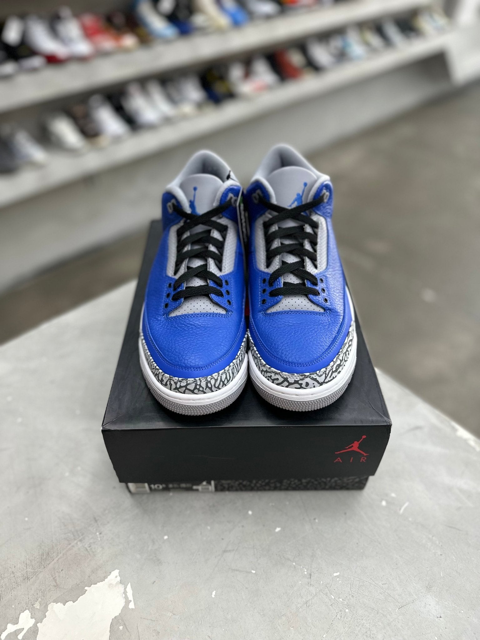 Jordan 3 Retro Varsity Royal Cement Sz 10.5 (PREOWNED) - Restock AveJordan 3 Retro Varsity Royal Cement Sz 10.5 (PREOWNED)Restock AveRestock Ave10.5Restock Ave