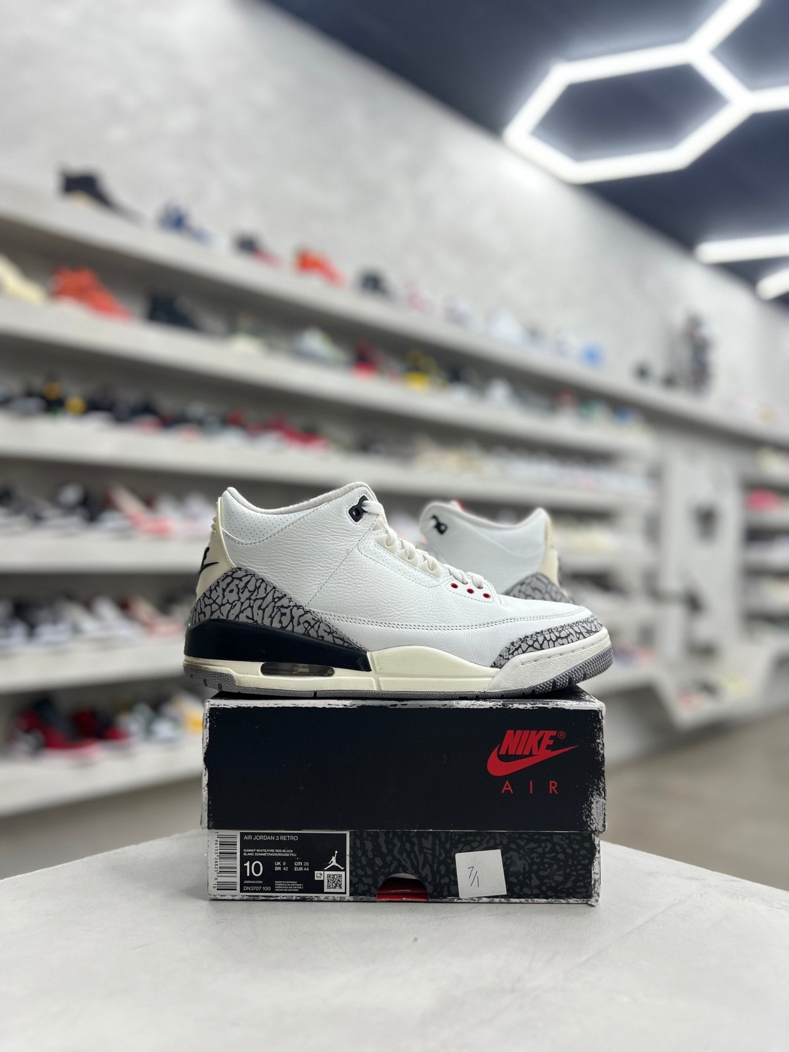 Jordan 3 Retro White Cement Reimagined Sz 10 (PREOWNED) - Restock AveJordan 3 Retro White Cement Reimagined Sz 10 (PREOWNED)Restock AveRestock Ave1017094259Restock Ave