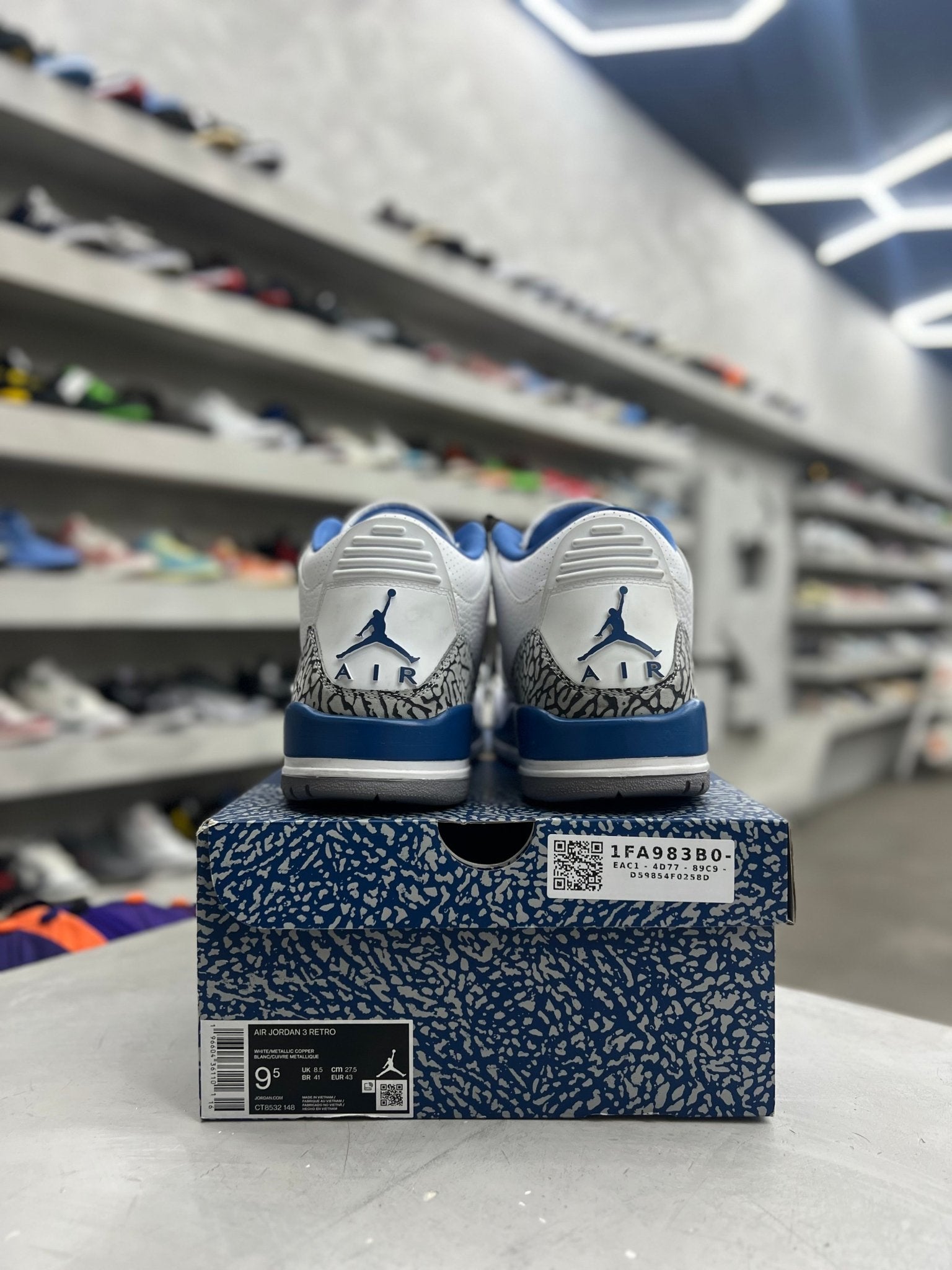 Jordan 3 Retro Wizards Sz 9.5 (PREOWNED) - Restock AveJordan 3 Retro Wizards Sz 9.5 (PREOWNED)Restock AveRestock Ave9.5Restock Ave