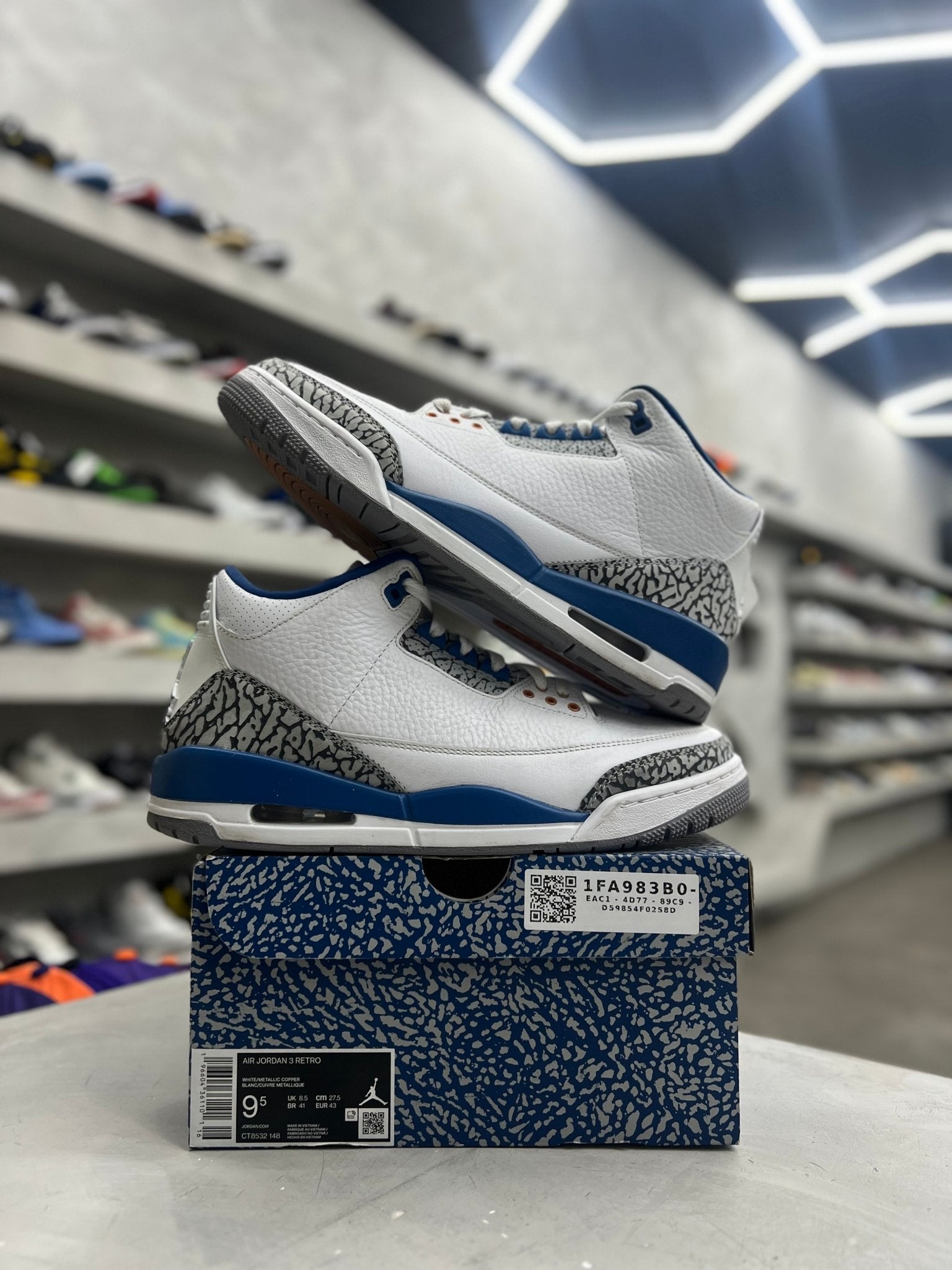 Jordan 3 Retro Wizards Sz 9.5 (PREOWNED) - Restock AveJordan 3 Retro Wizards Sz 9.5 (PREOWNED)Restock AveRestock Ave9.5Restock Ave
