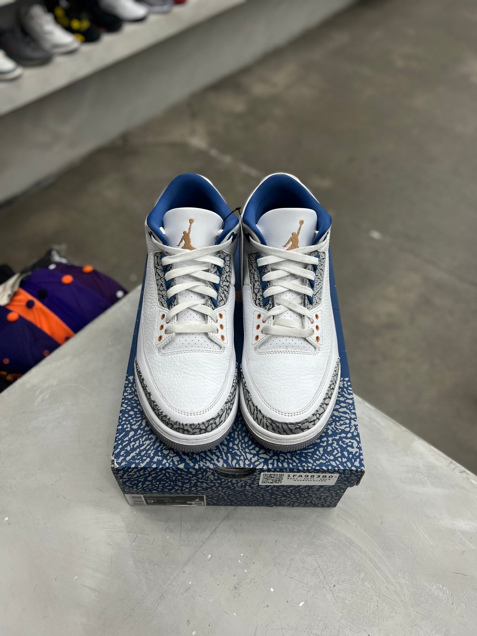 Jordan 3 Retro Wizards Sz 9.5 (PREOWNED) - Restock AveJordan 3 Retro Wizards Sz 9.5 (PREOWNED)Restock AveRestock Ave9.5Restock Ave