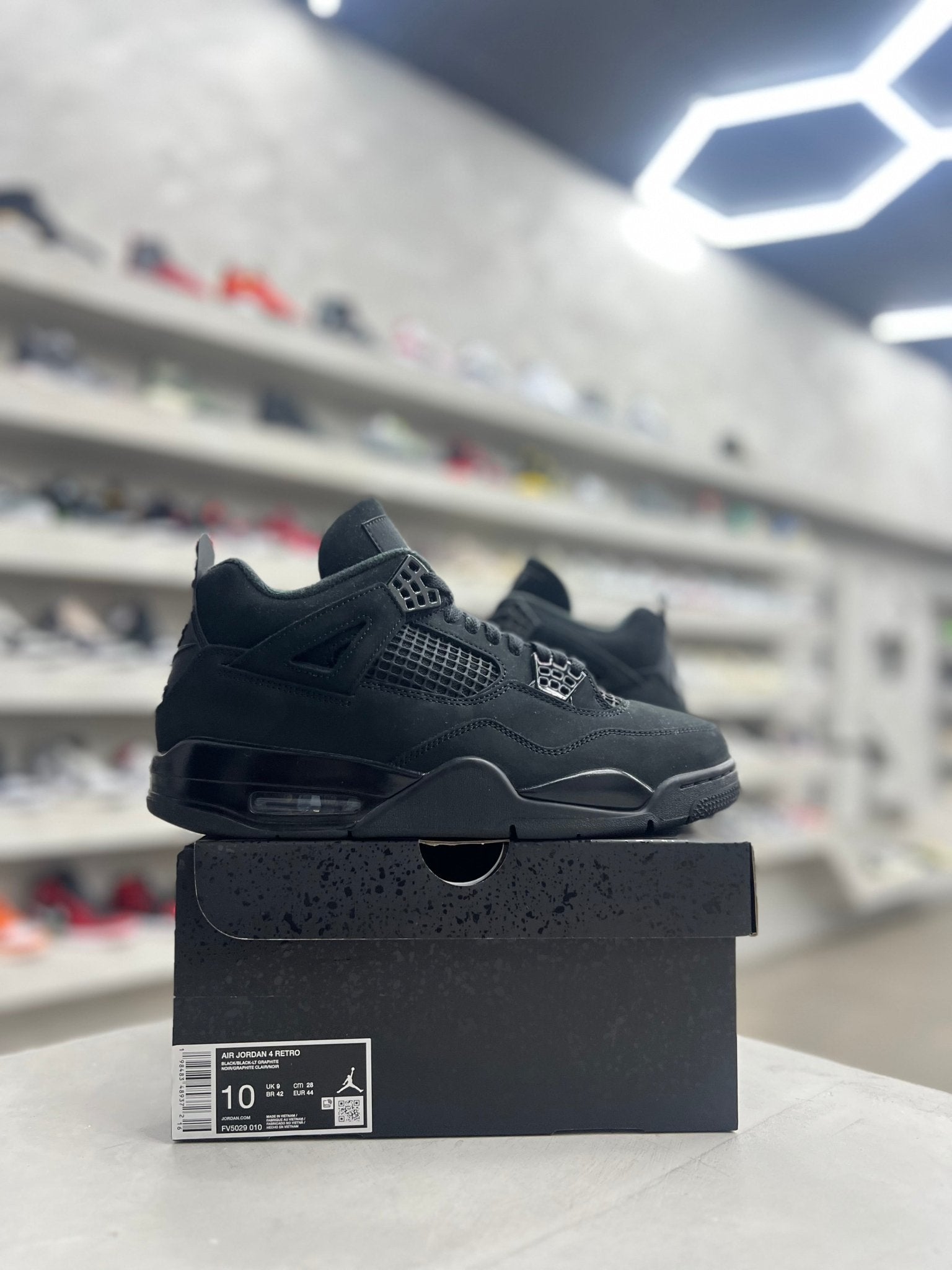 Jordan 4 Retro Black Cat Sz 10 (PREOWNED) - Restock AveJordan 4 Retro Black Cat Sz 10 (PREOWNED)Restock AveRestock Ave10Restock Ave