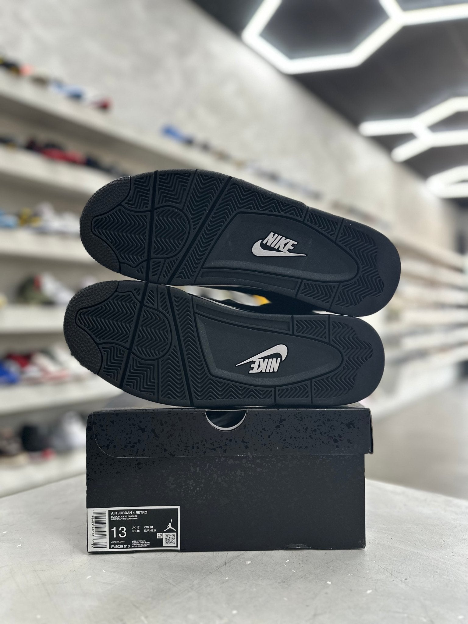 Jordan 4 Retro Black Cat Sz 13 (PREOWNED) - Restock AveJordan 4 Retro Black Cat Sz 13 (PREOWNED)Restock AveRestock Ave13Restock Ave