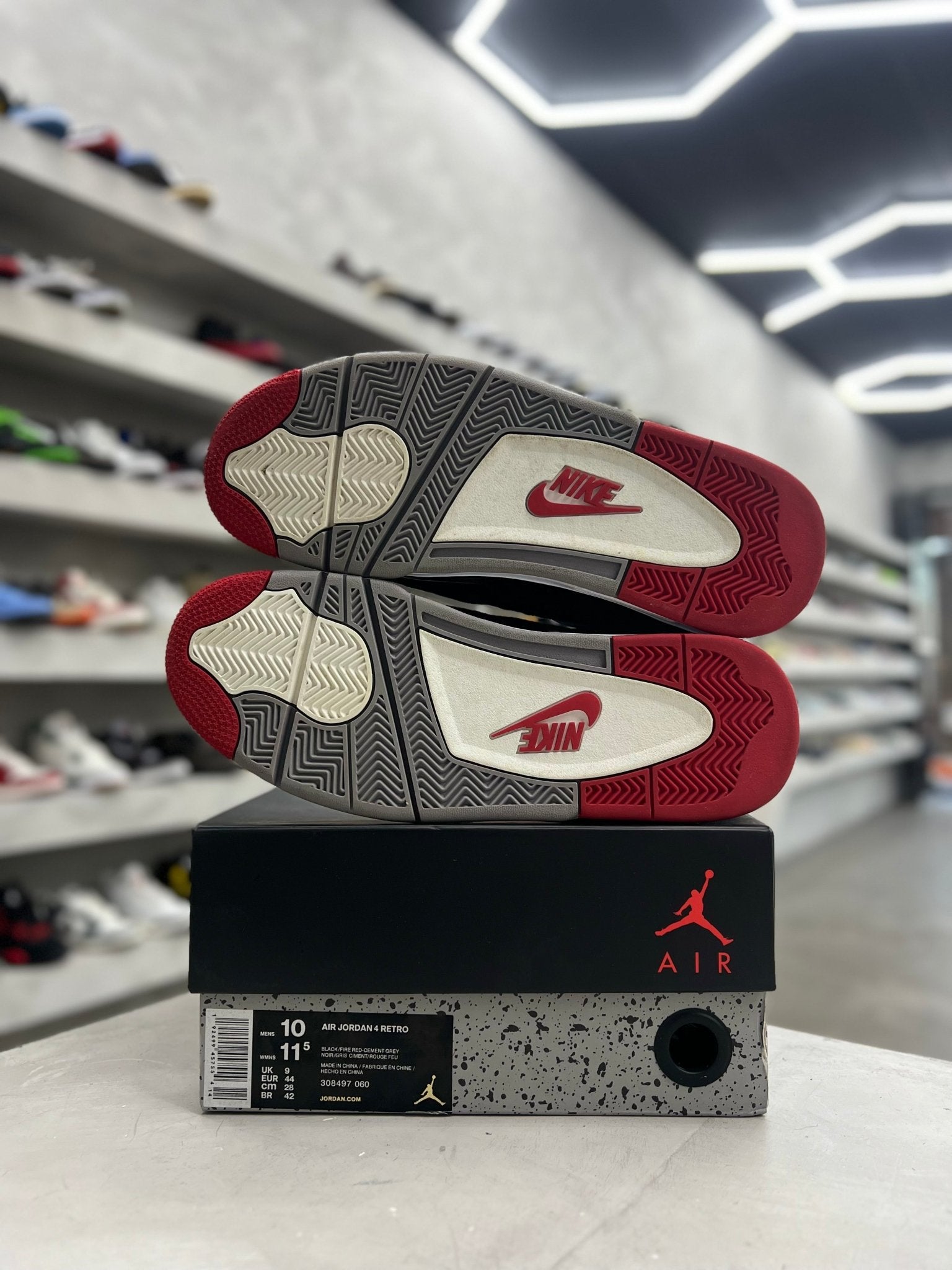 Jordan 4 Retro Bred Sz 10 (PREOWNED) - Restock AveJordan 4 Retro Bred Sz 10 (PREOWNED)Restock AveRestock Ave10Restock Ave