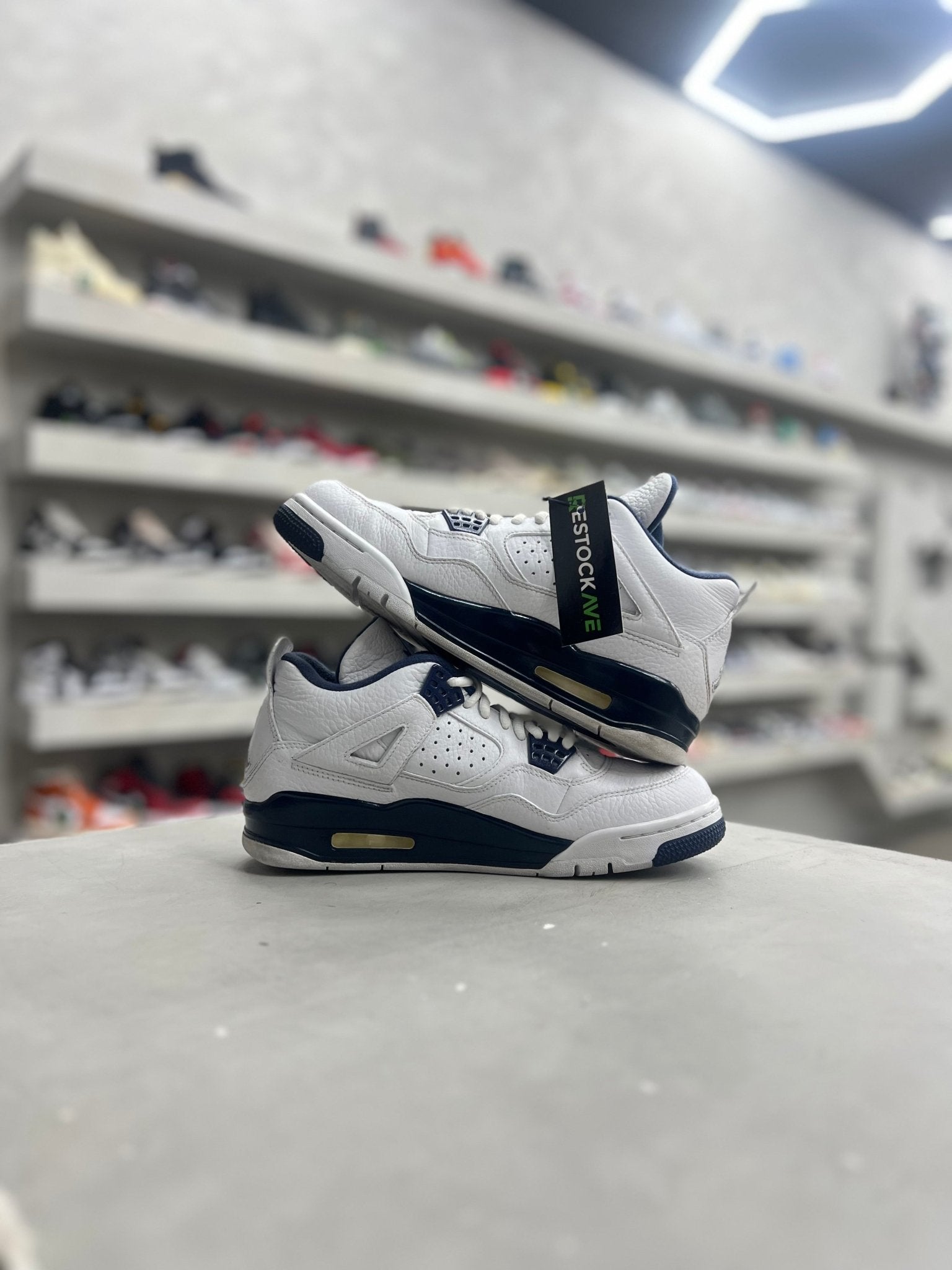 Jordan 4 Retro Columbia (2015) Sz 8 (PREOWNED) (NO BOX) - Restock AveJordan 4 Retro Columbia (2015) Sz 8 (PREOWNED) (NO BOX)Restock AveRestock Ave816720755Restock Ave