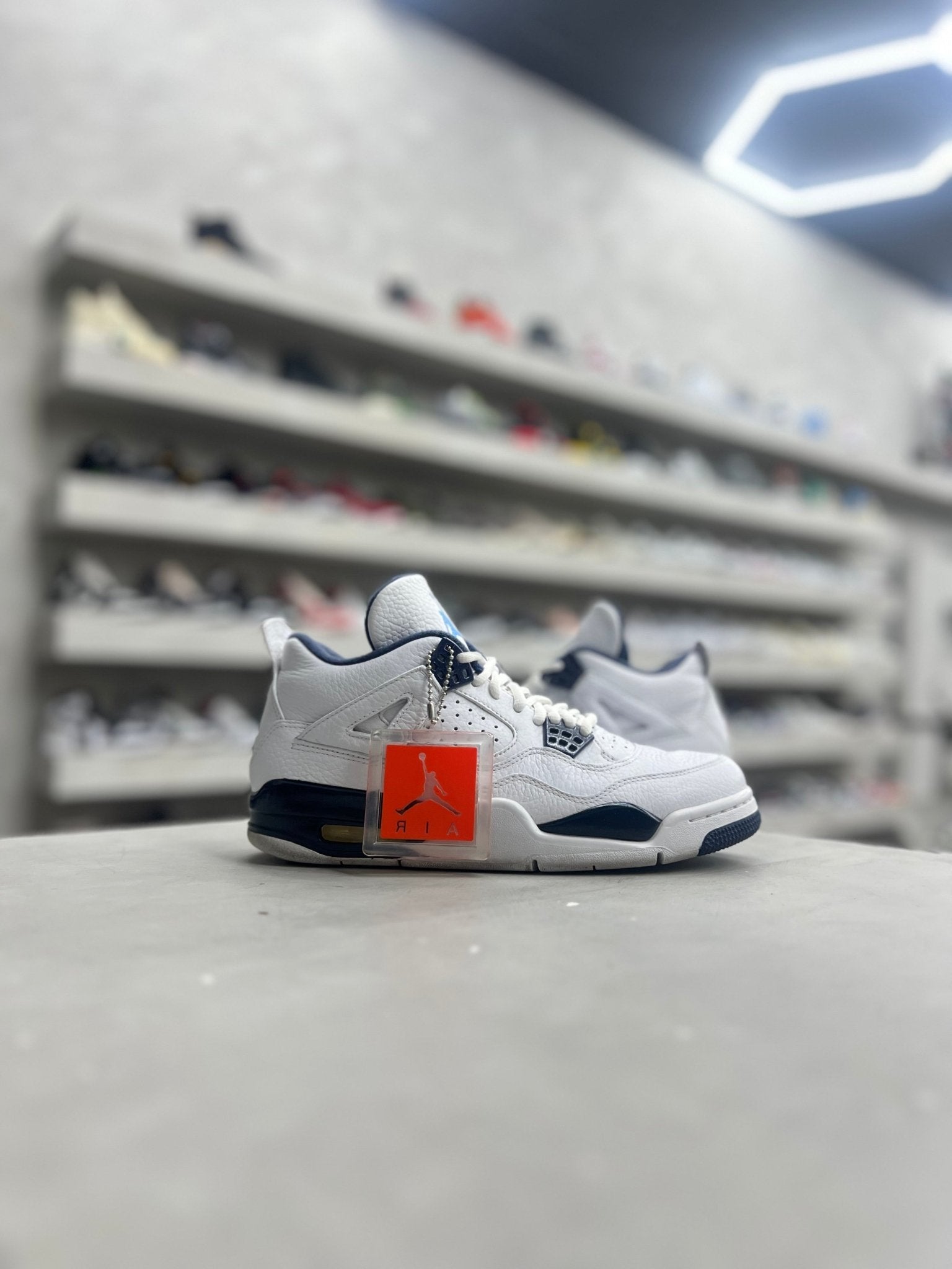 Jordan 4 Retro Columbia (2015) Sz 8 (PREOWNED) (NO BOX) - Restock AveJordan 4 Retro Columbia (2015) Sz 8 (PREOWNED) (NO BOX)Restock AveRestock Ave816720755Restock Ave