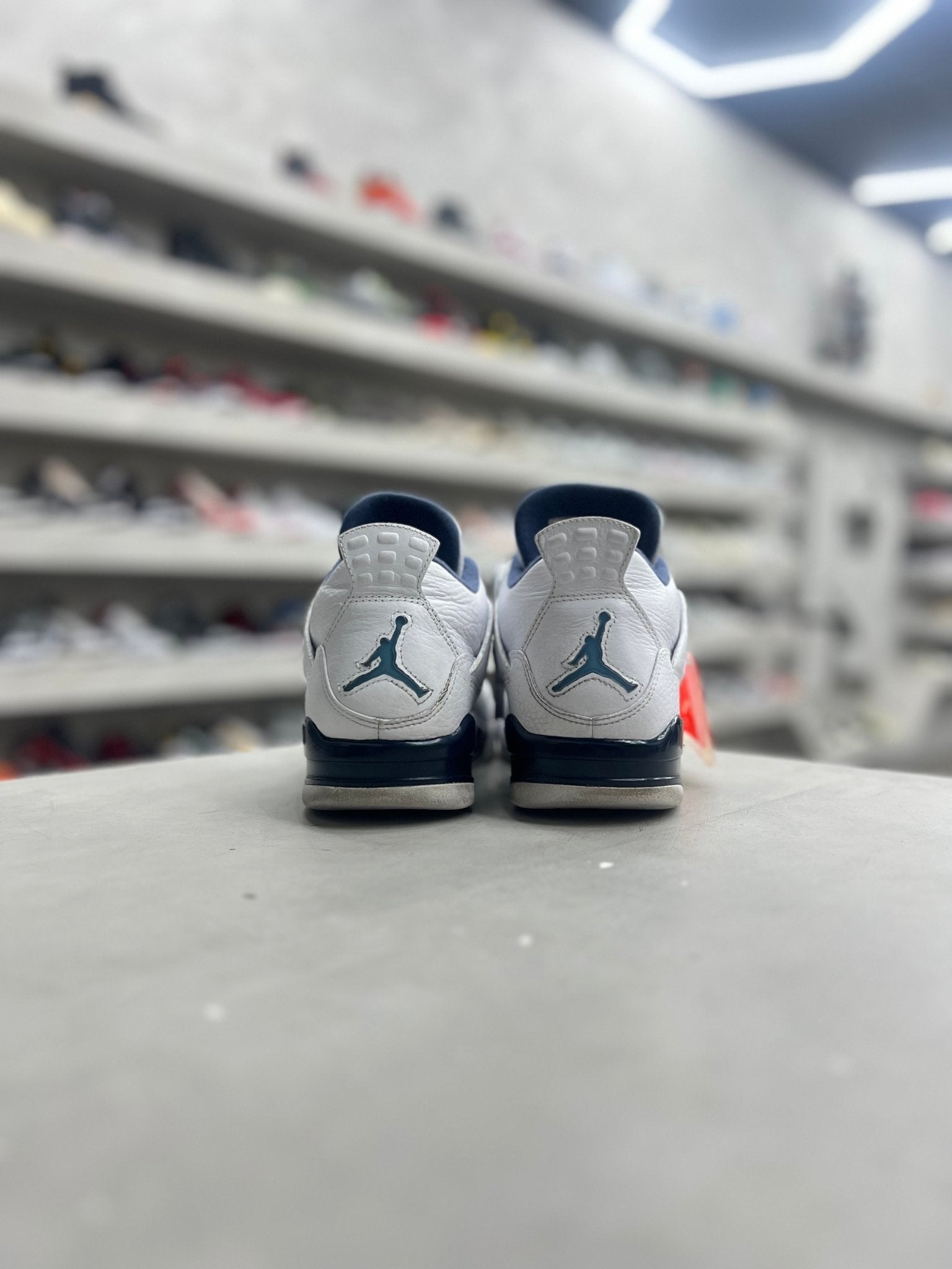 Jordan 4 Retro Columbia (2015) Sz 8 (PREOWNED) (NO BOX) - Restock AveJordan 4 Retro Columbia (2015) Sz 8 (PREOWNED) (NO BOX)Restock AveRestock Ave816720755Restock Ave