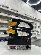 Jordan 4 Retro Cool Grey Sz 9 (PREOWNED) - Restock AveJordan 4 Retro Cool Grey Sz 9 (PREOWNED)Restock AveRestock Ave9Restock Ave