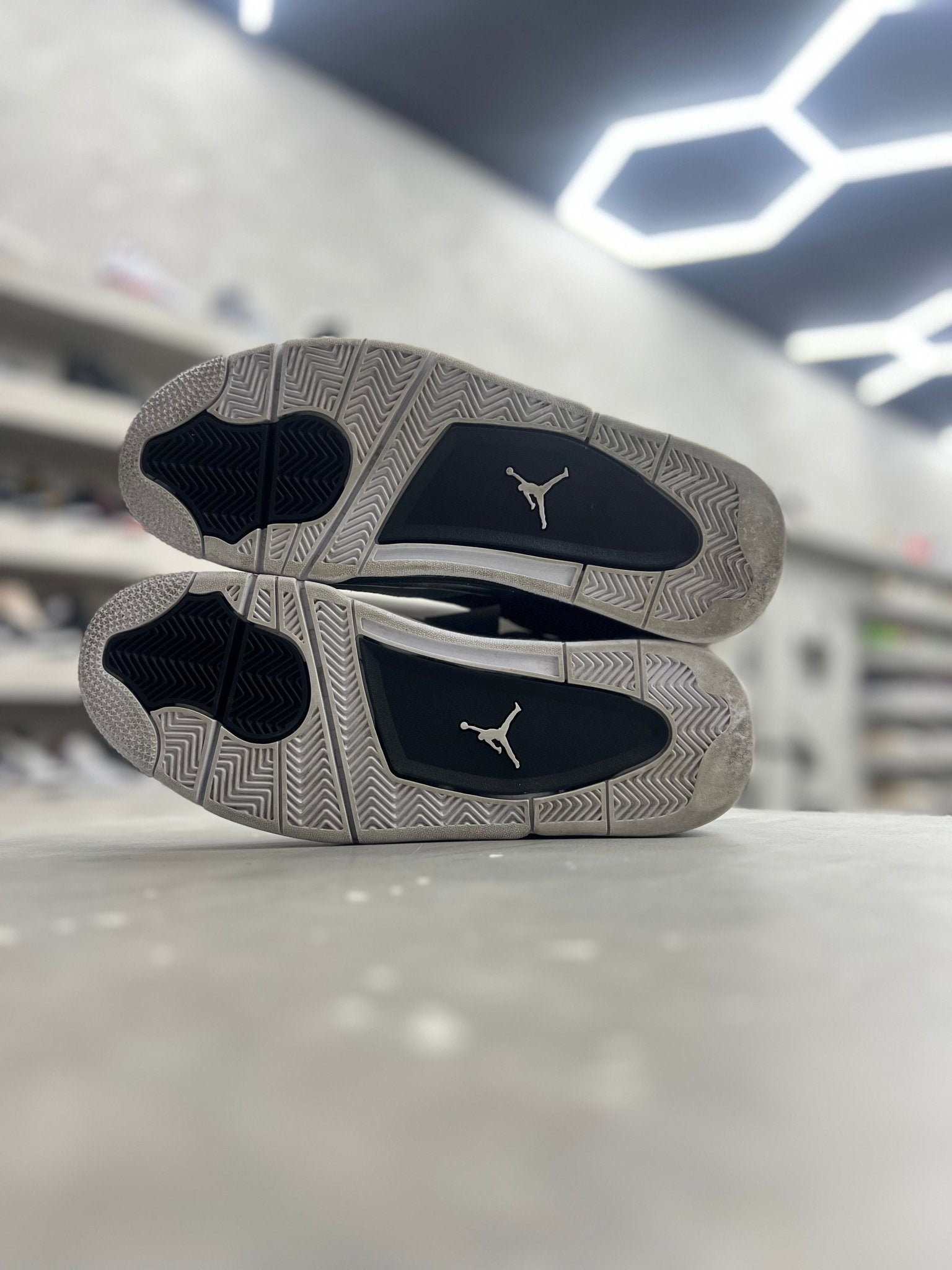 Jordan 4 Retro Fear Sz 11 (PREOWNED)(NO BOX) - Restock AveJordan 4 Retro Fear Sz 11 (PREOWNED)(NO BOX)Restock AveRestock Ave1142007411Restock Ave