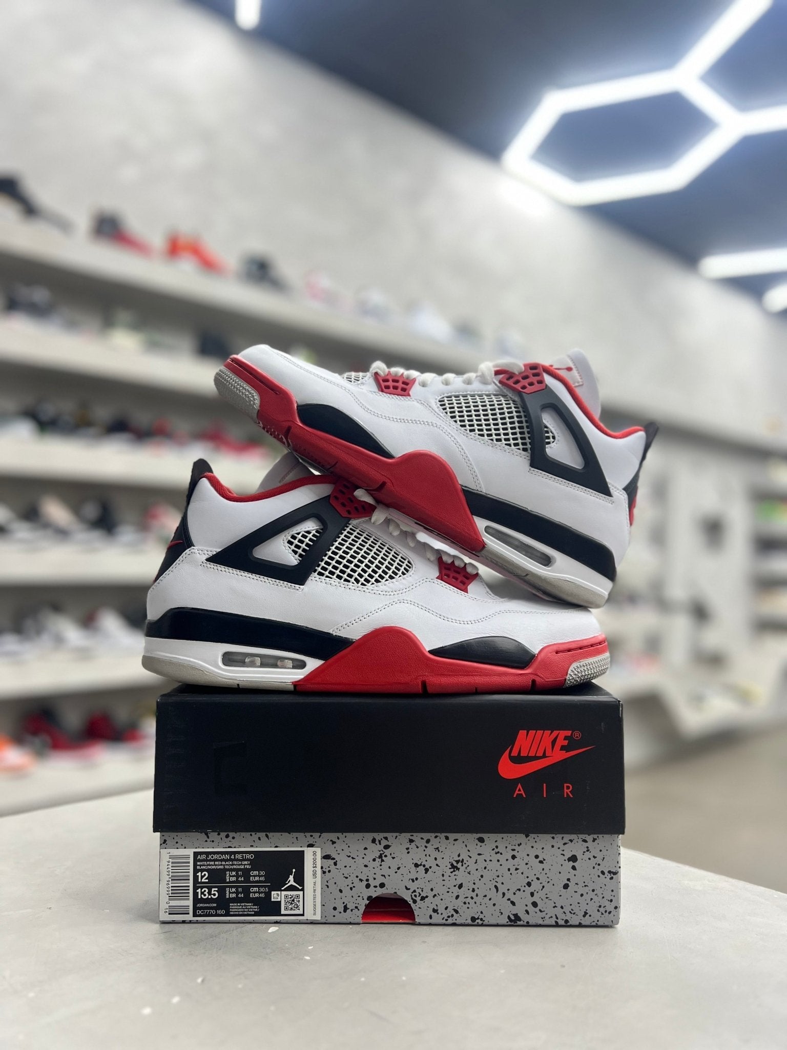 Jordan 4 Retro Fire Red Sz 12 (PREOWNED) - Restock AveJordan 4 Retro Fire Red Sz 12 (PREOWNED)Restock AveRestock Ave12Restock Ave