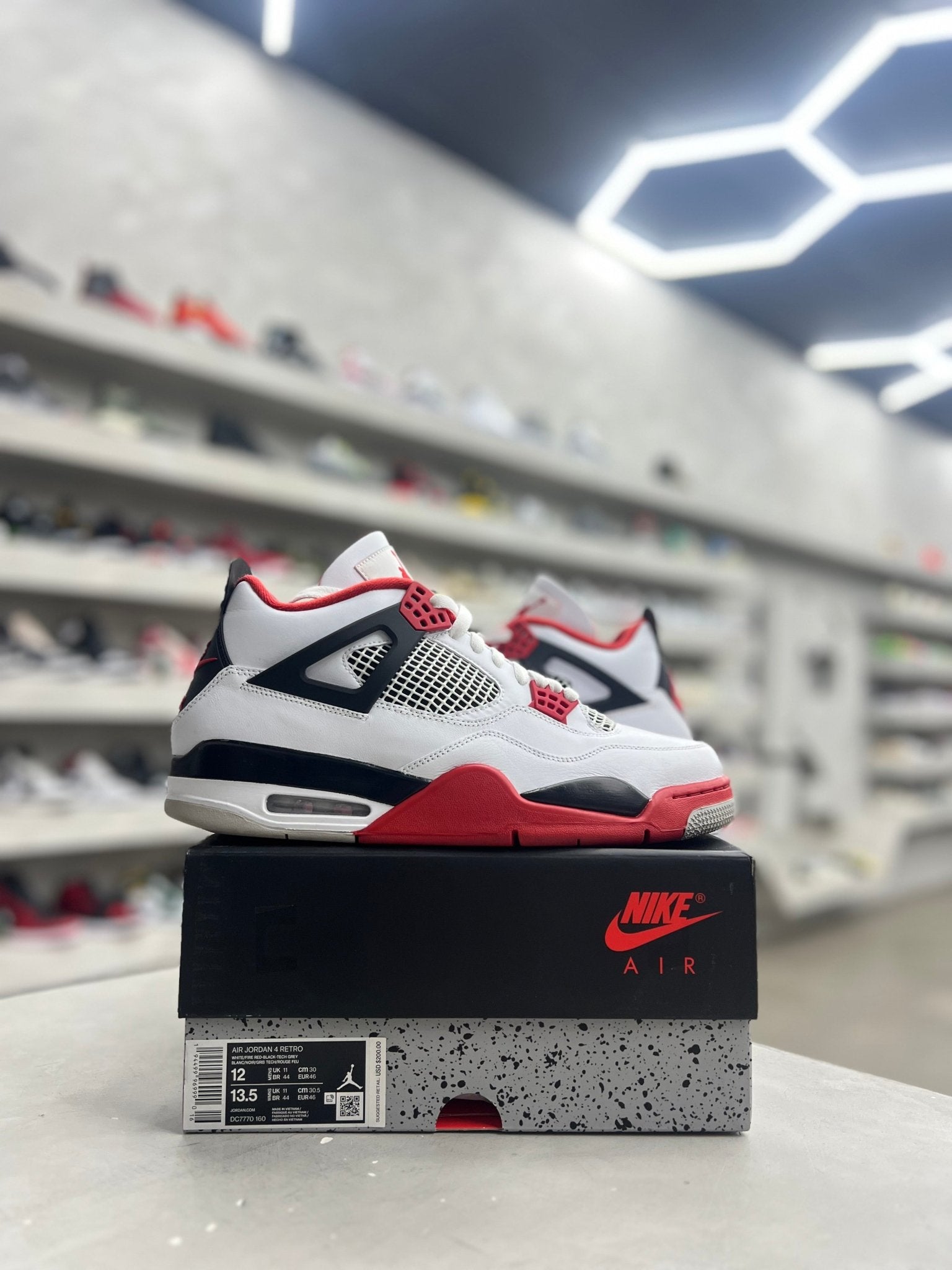Jordan 4 Retro Fire Red Sz 12 (PREOWNED) - Restock AveJordan 4 Retro Fire Red Sz 12 (PREOWNED)Restock AveRestock Ave12Restock Ave