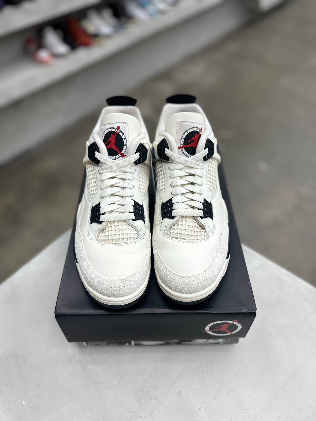 Jordan 4 Retro Flight Club Sz 8.5 (PREOWNED) - Restock AveJordan 4 Retro Flight Club Sz 8.5 (PREOWNED)Restock AveRestock Ave8.537221235Restock Ave