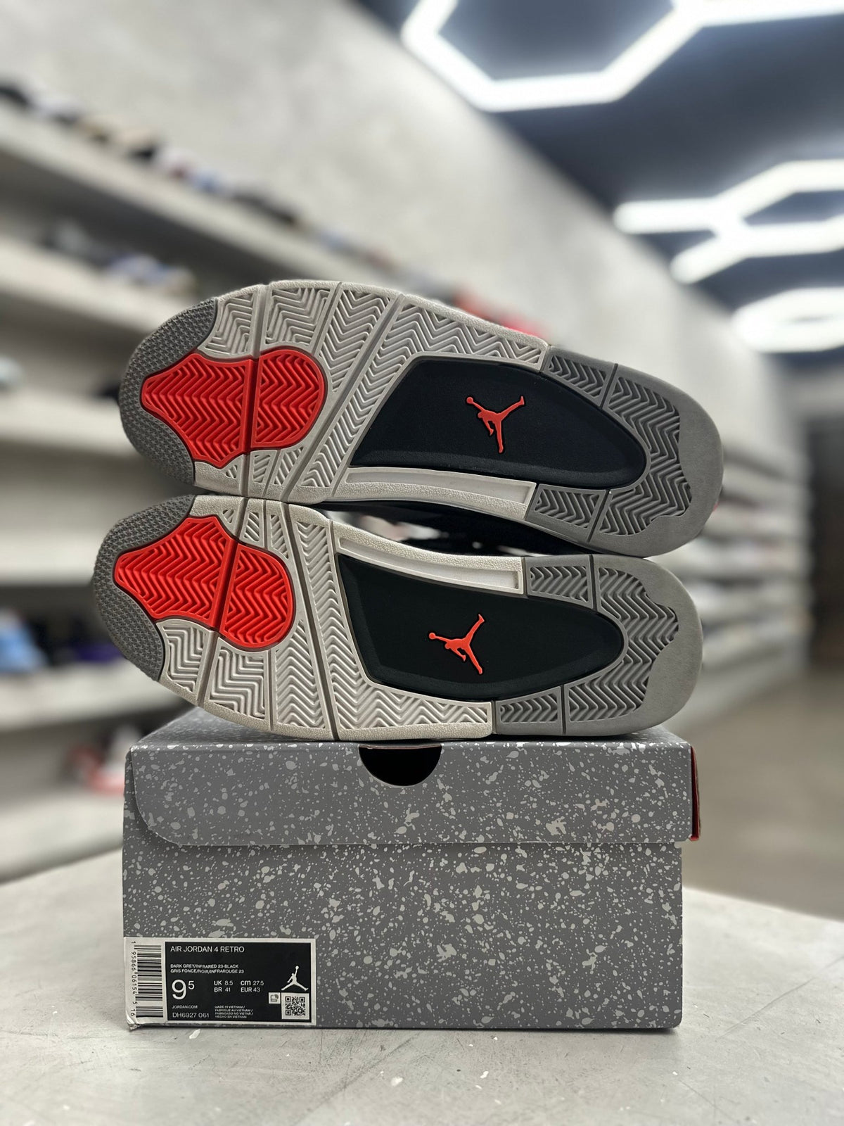 Jordan 4 Retro Infrared Sz 9.5 (PREOWNED) - Restock AveJordan 4 Retro Infrared Sz 9.5 (PREOWNED)Restock AveRestock Ave9.5Restock Ave