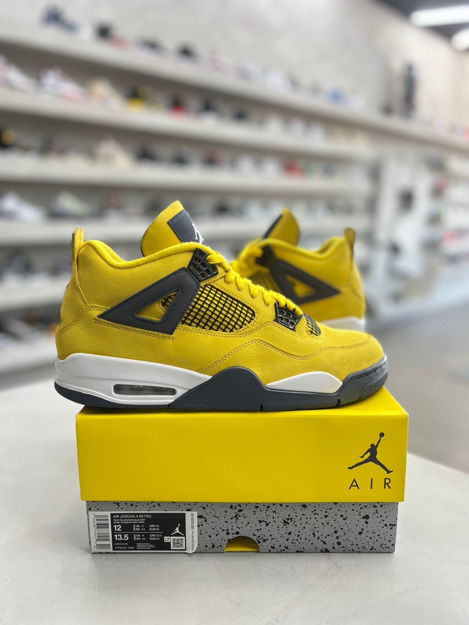 Jordan 4 Retro Lightning Sz 12 (PREOWNED) - Restock AveJordan 4 Retro Lightning Sz 12 (PREOWNED)Restock AveRestock Ave1277027187Restock Ave