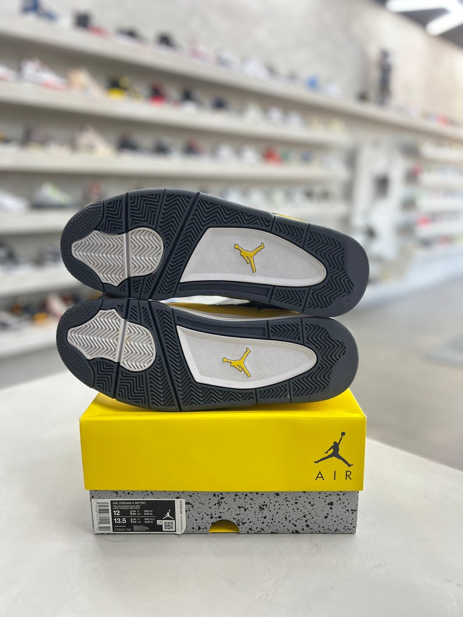 Jordan 4 Retro Lightning Sz 12 (PREOWNED) - Restock AveJordan 4 Retro Lightning Sz 12 (PREOWNED)Restock AveRestock Ave1277027187Restock Ave