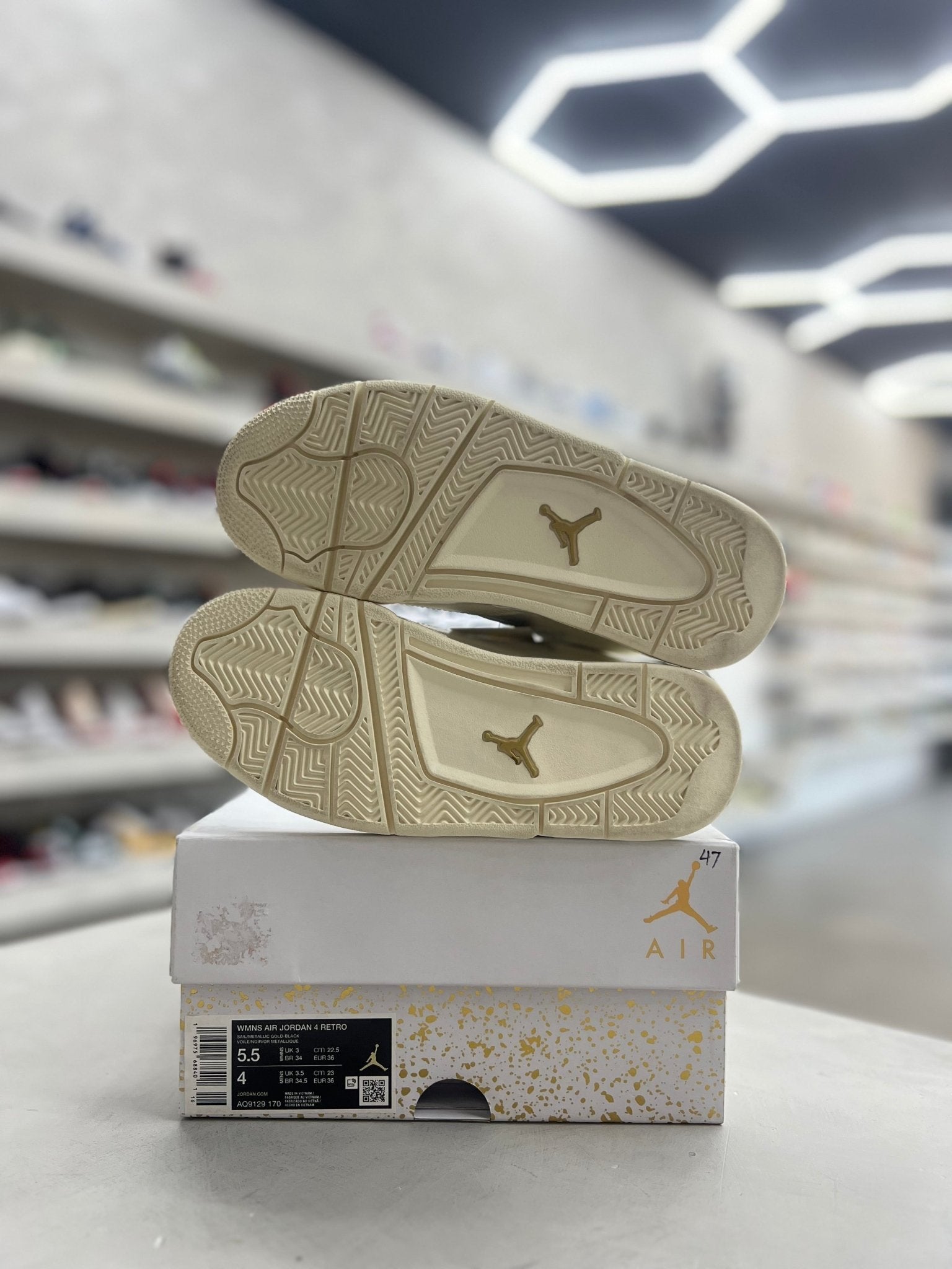 Jordan 4 Retro Metallic Gold Sz 5.5W (PREOWNED) - Restock AveJordan 4 Retro Metallic Gold Sz 5.5W (PREOWNED)Restock AveRestock Ave5.5W/4y05731955Restock Ave