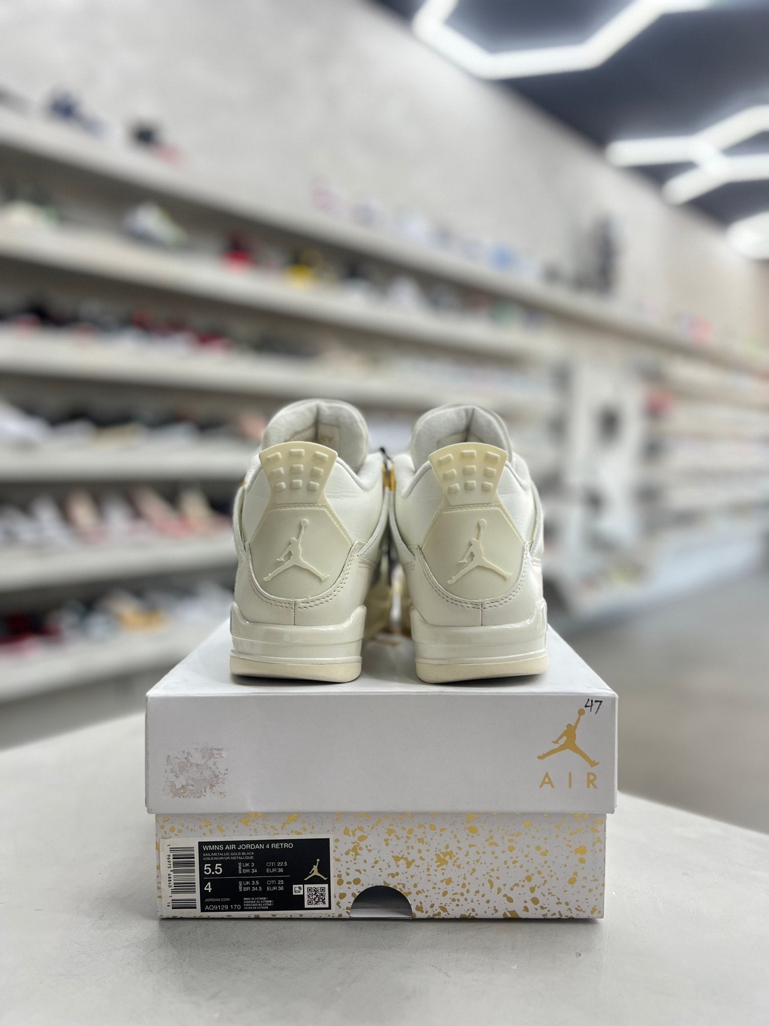 Jordan 4 Retro Metallic Gold Sz 5.5W (PREOWNED) - Restock AveJordan 4 Retro Metallic Gold Sz 5.5W (PREOWNED)Restock AveRestock Ave5.5W/4y05731955Restock Ave