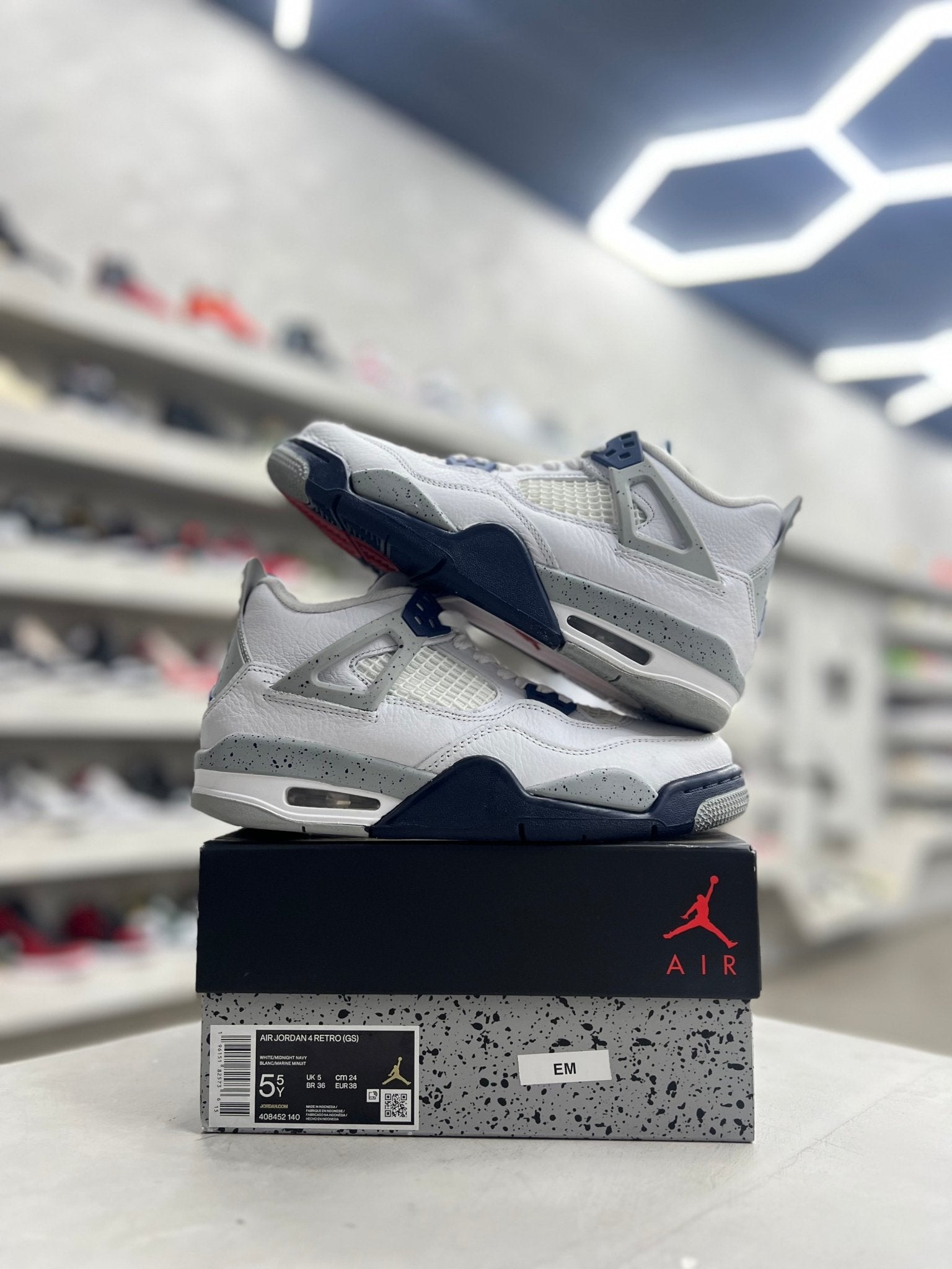 Jordan 4 Retro Midnight Navy Sz 5.5Y (PREOWNED) - Restock AveJordan 4 Retro Midnight Navy Sz 5.5Y (PREOWNED)Restock AveRestock Ave5.5yRestock Ave