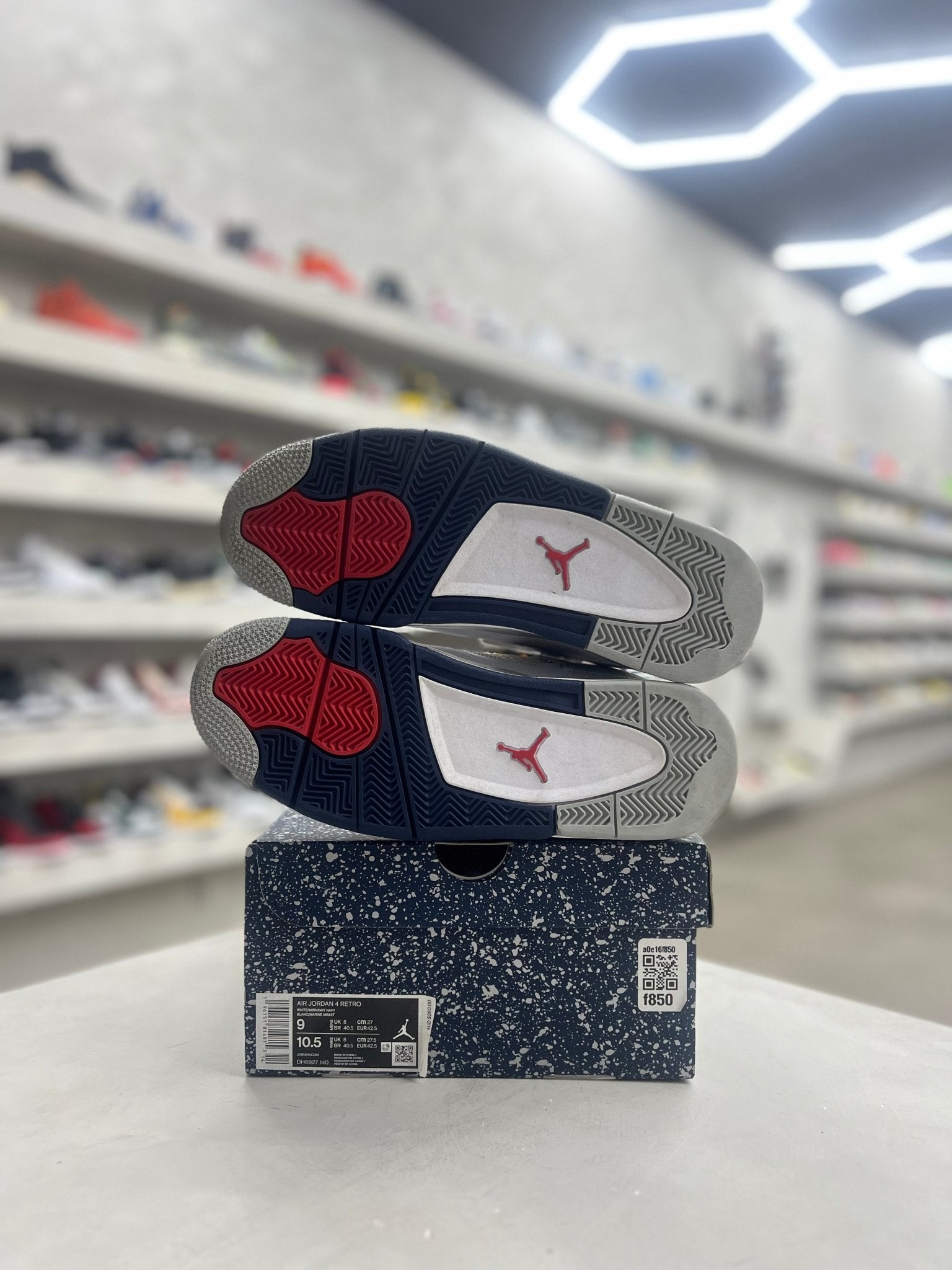 Jordan 4 Retro Midnight Navy Sz 9 (PREOWNED) - Restock AveJordan 4 Retro Midnight Navy Sz 9 (PREOWNED)Restock AveRestock Ave9Restock Ave