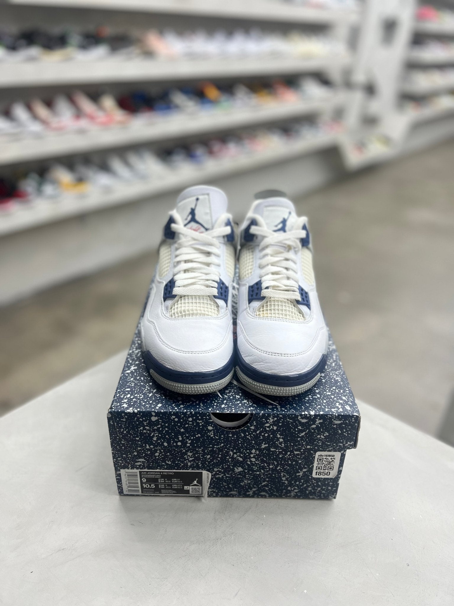 Jordan 4 Retro Midnight Navy Sz 9 (PREOWNED) - Restock AveJordan 4 Retro Midnight Navy Sz 9 (PREOWNED)Restock AveRestock Ave9Restock Ave