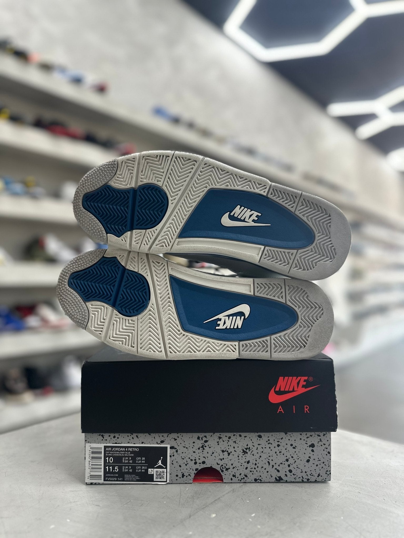 Jordan 4 Retro Military Blue Sz 10 (PREOWNED) - Restock AveJordan 4 Retro Military Blue Sz 10 (PREOWNED)Restock AveRestock Ave10Restock Ave