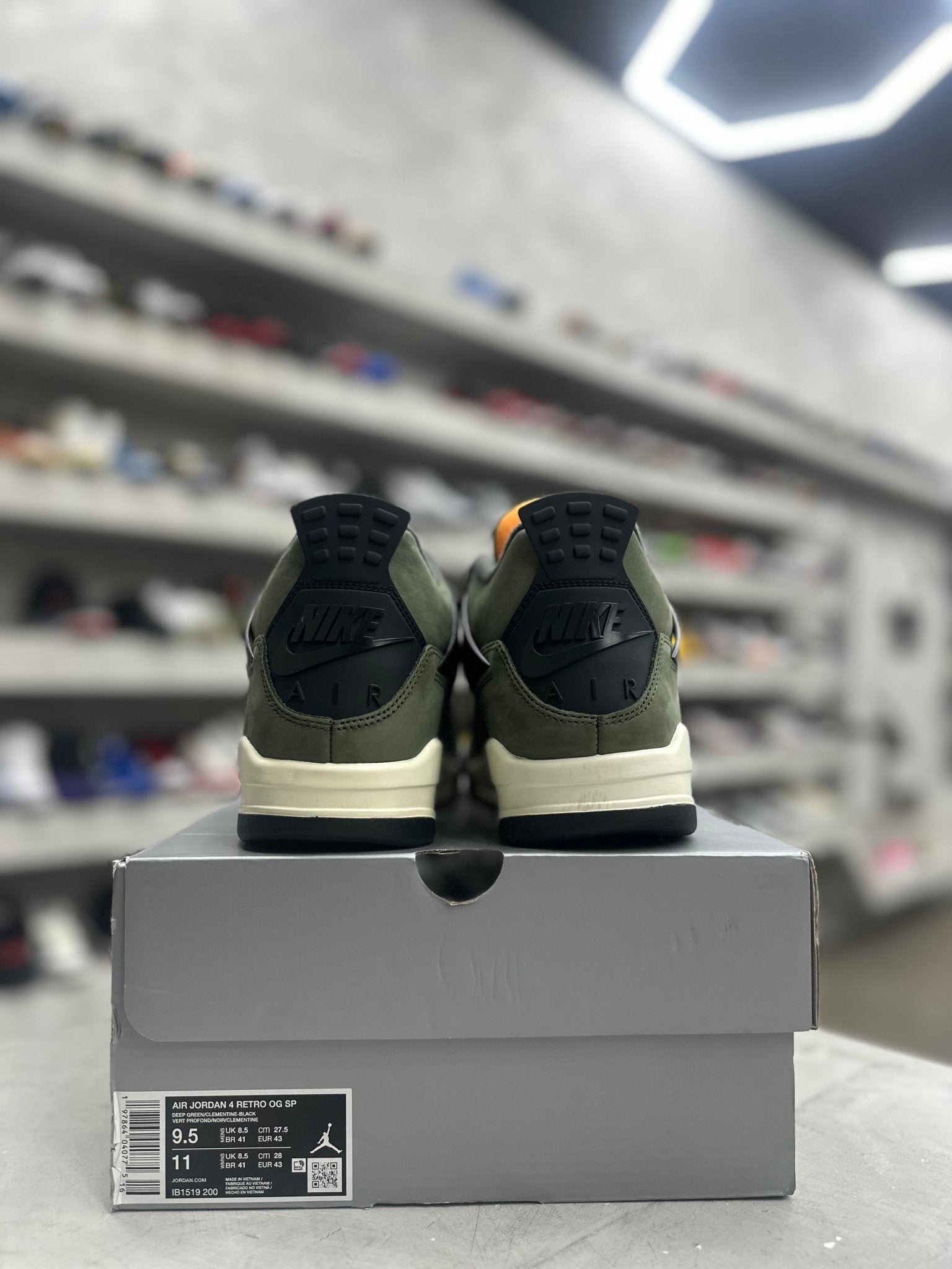 Jordan 4 Retro OG SP Undefeated Sz 9.5 (PREOWNED) - Restock AveJordan 4 Retro OG SP Undefeated Sz 9.5 (PREOWNED)Restock AveRestock Ave9.5Restock Ave