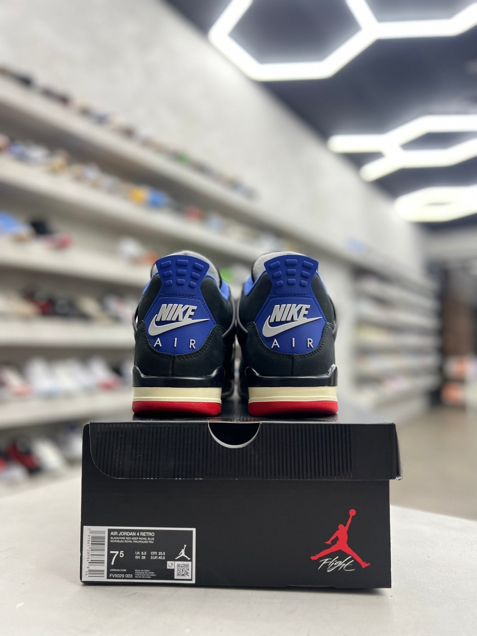 Jordan 4 Retro Rare Air Sz 7.5 (PREOWNED) - Restock AveJordan 4 Retro Rare Air Sz 7.5 (PREOWNED)Restock AveRestock Ave7.5Restock Ave